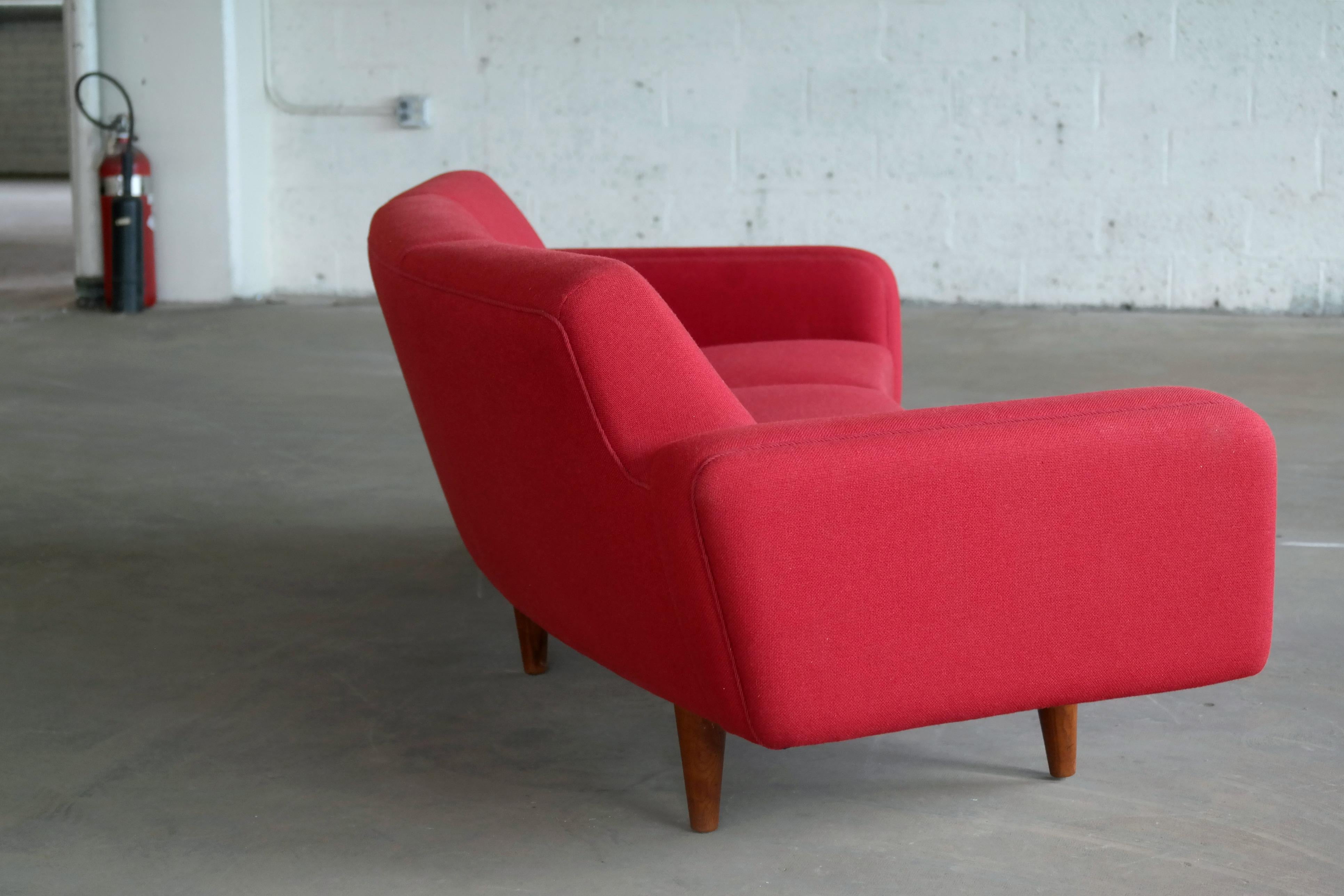 Large Danish 1960s Illum Wikkelso Designed Curved Sofa Model 450 for Aarhus In Excellent Condition In Bridgeport, CT