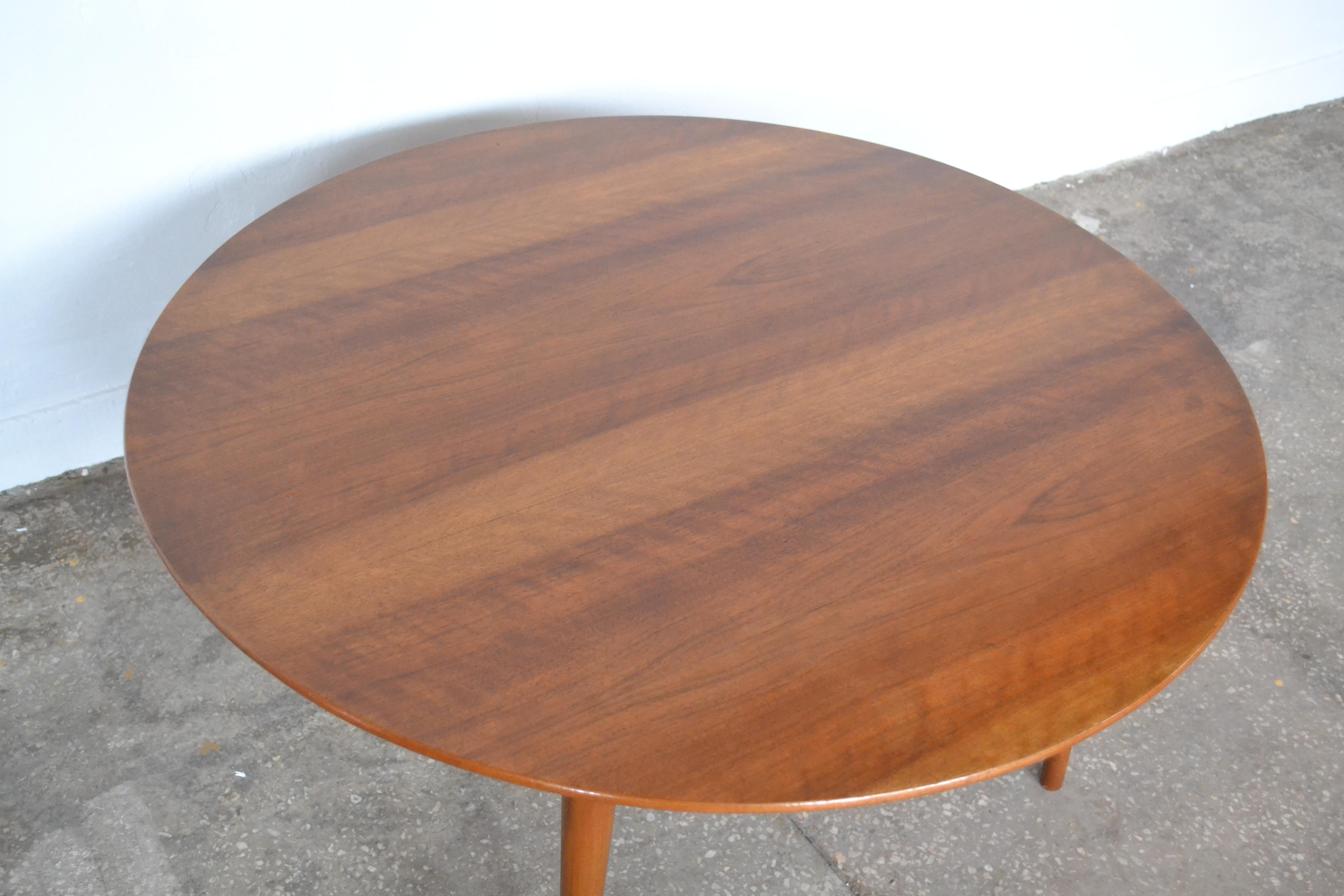 Coffee Table by Grete Jalk for Poul Jeppesen, 1950s In Good Condition For Sale In Mazowieckie, PL