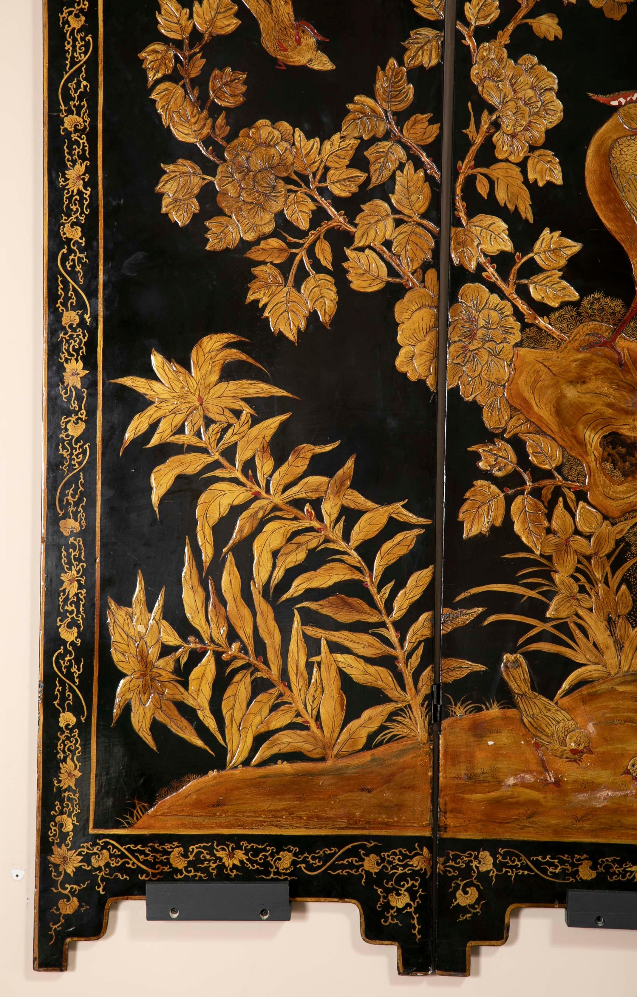 Four Panel Chinese Lacquered Screen Depicting a Phoenix In Good Condition In Stamford, CT