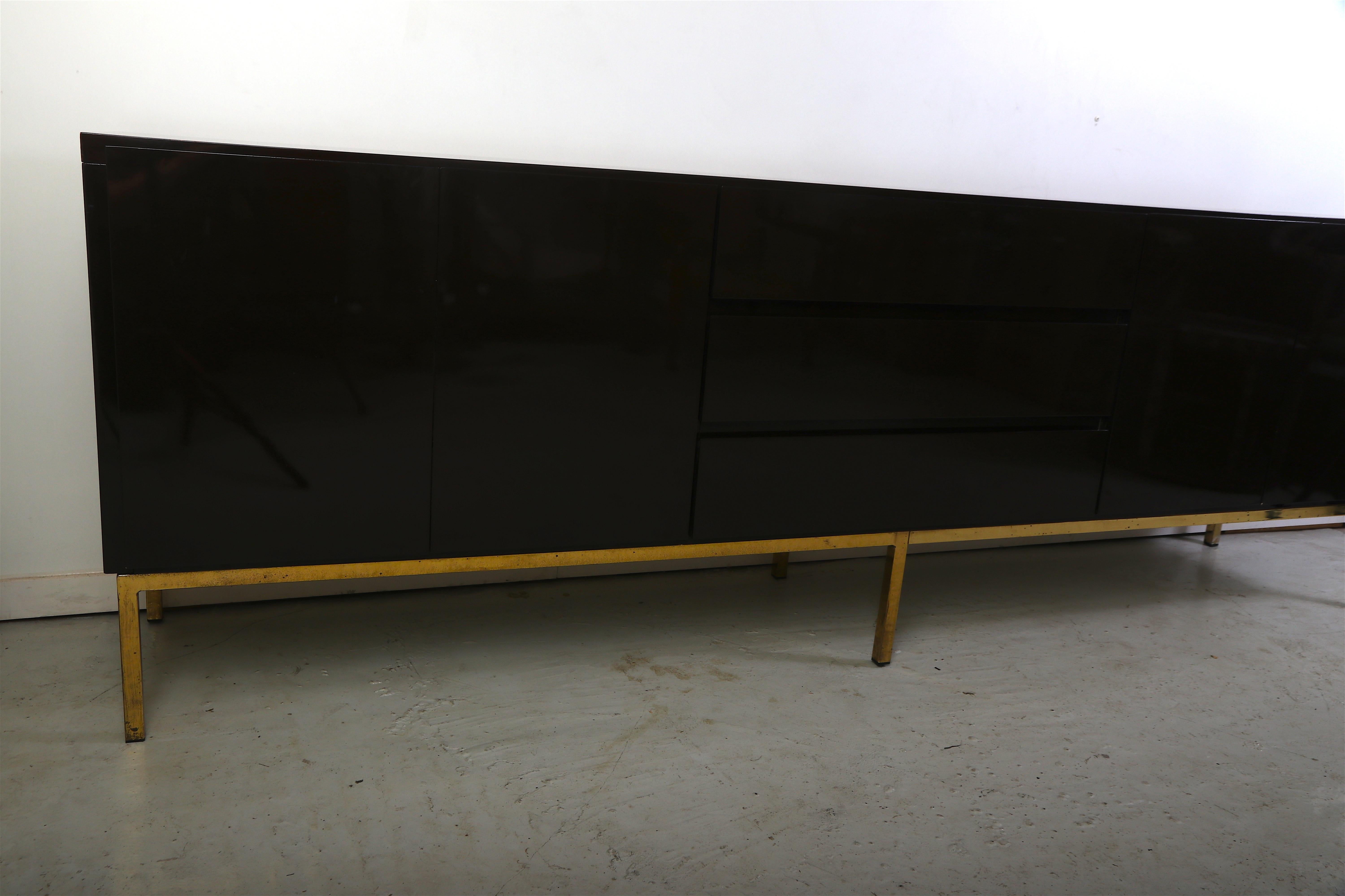 Mid-Century Modern High Gloss Lacquered Credenza Sideboard by Jean Claude Mahey for Roche Bobois For Sale