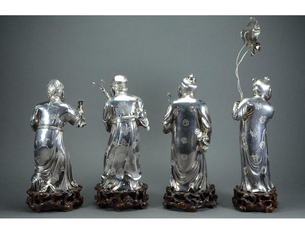 Figures en argent de huit immortels Yangqinghe Jiuji portant les marques de la fin de la dynastie Qing Bon état - En vente à New York, NY