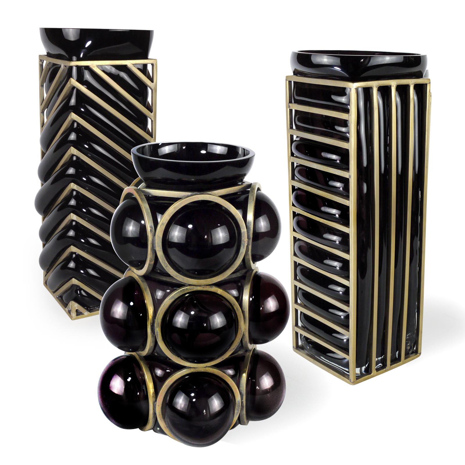 XXIe siècle et contemporain Vase rectangulaire en verre noir « Enlace » en vente