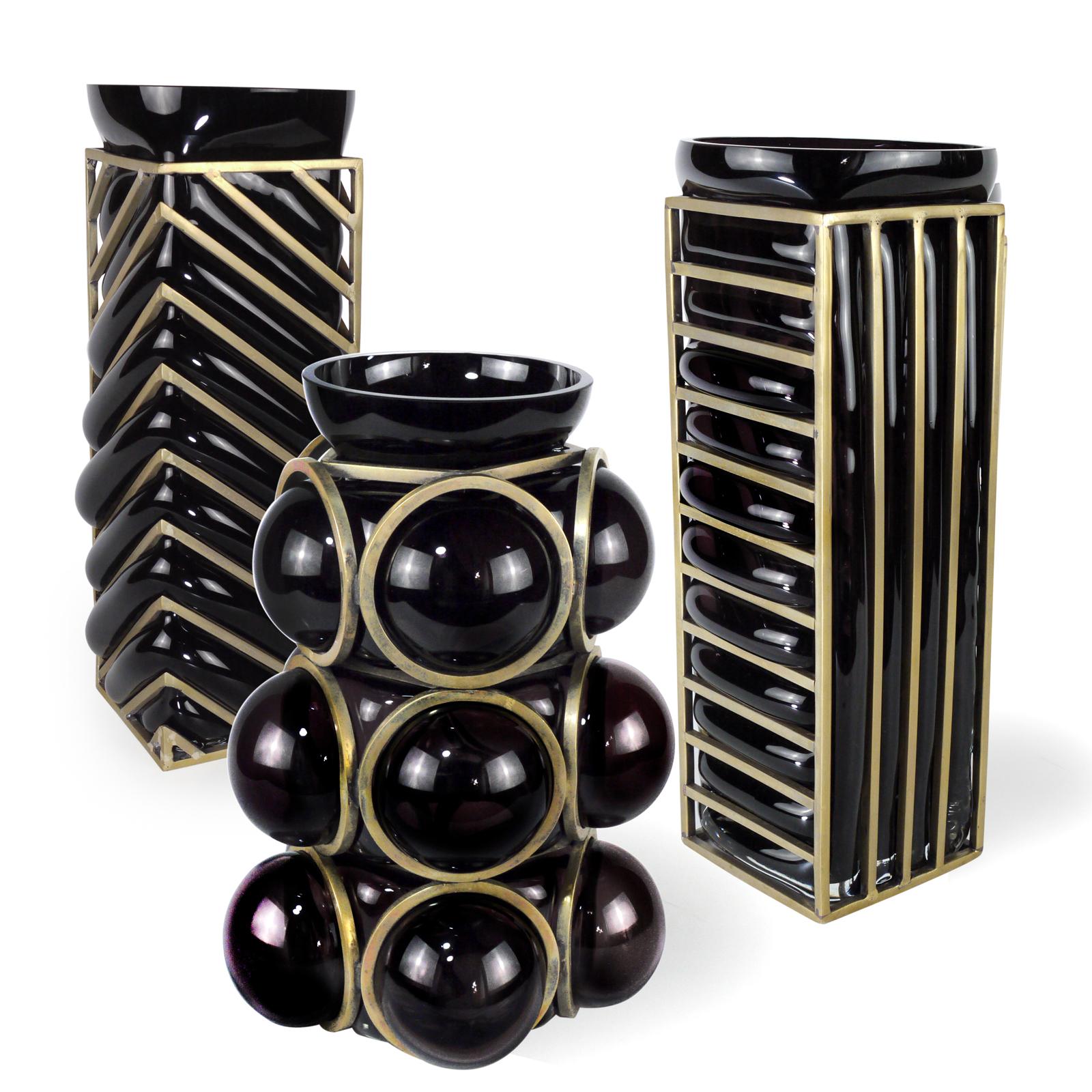 Hand-Crafted Enlace Black Glass Spheres Vase For Sale