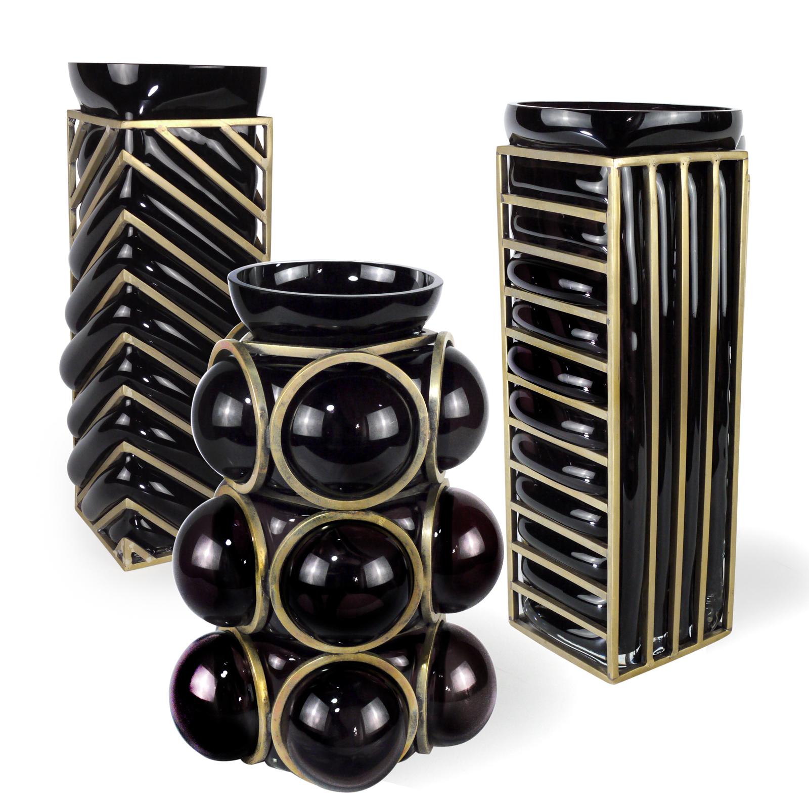 Contemporary Enlace Black Glass Roundy Vase For Sale