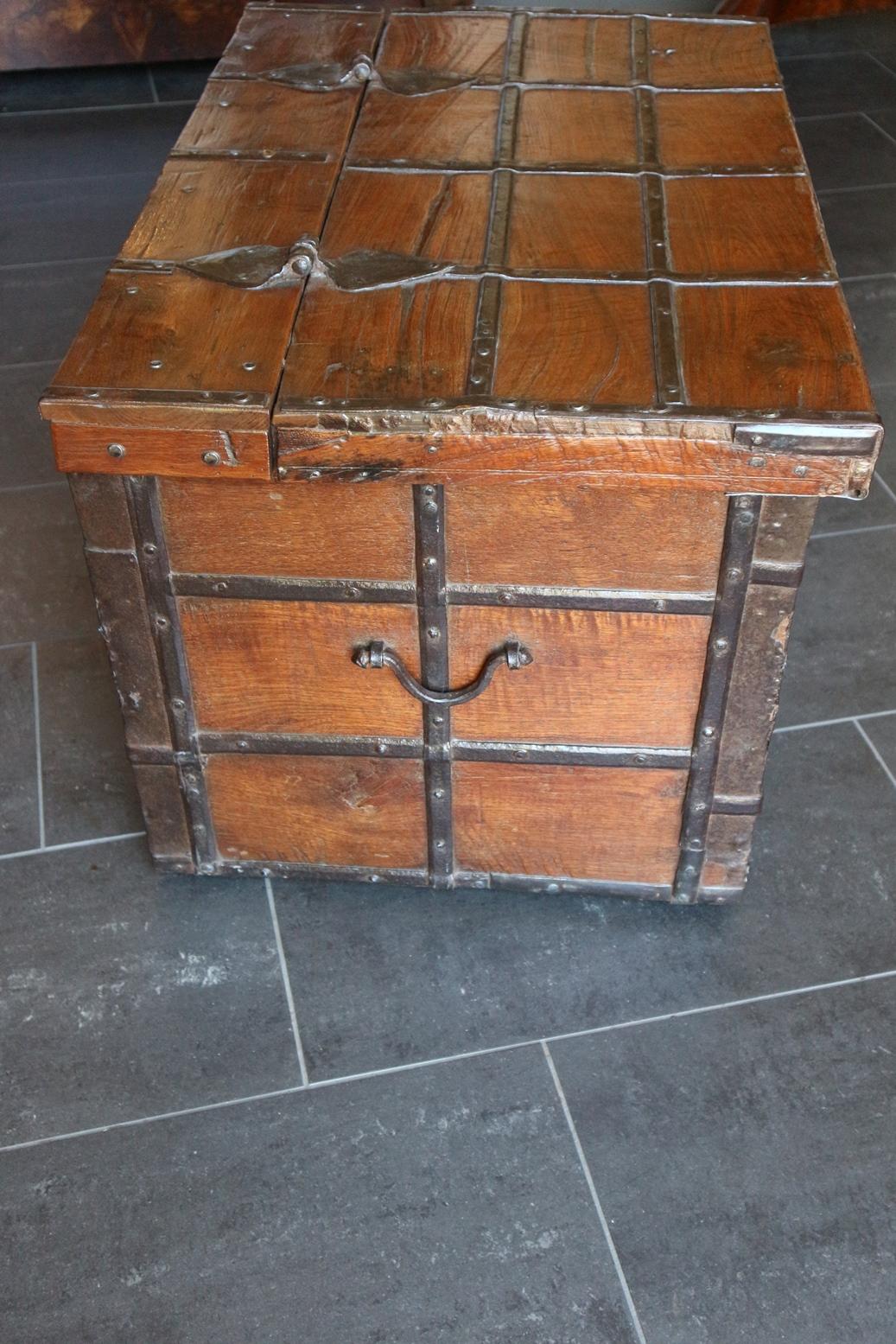 19th Century Anglo-Indian Small Teak Chest 1