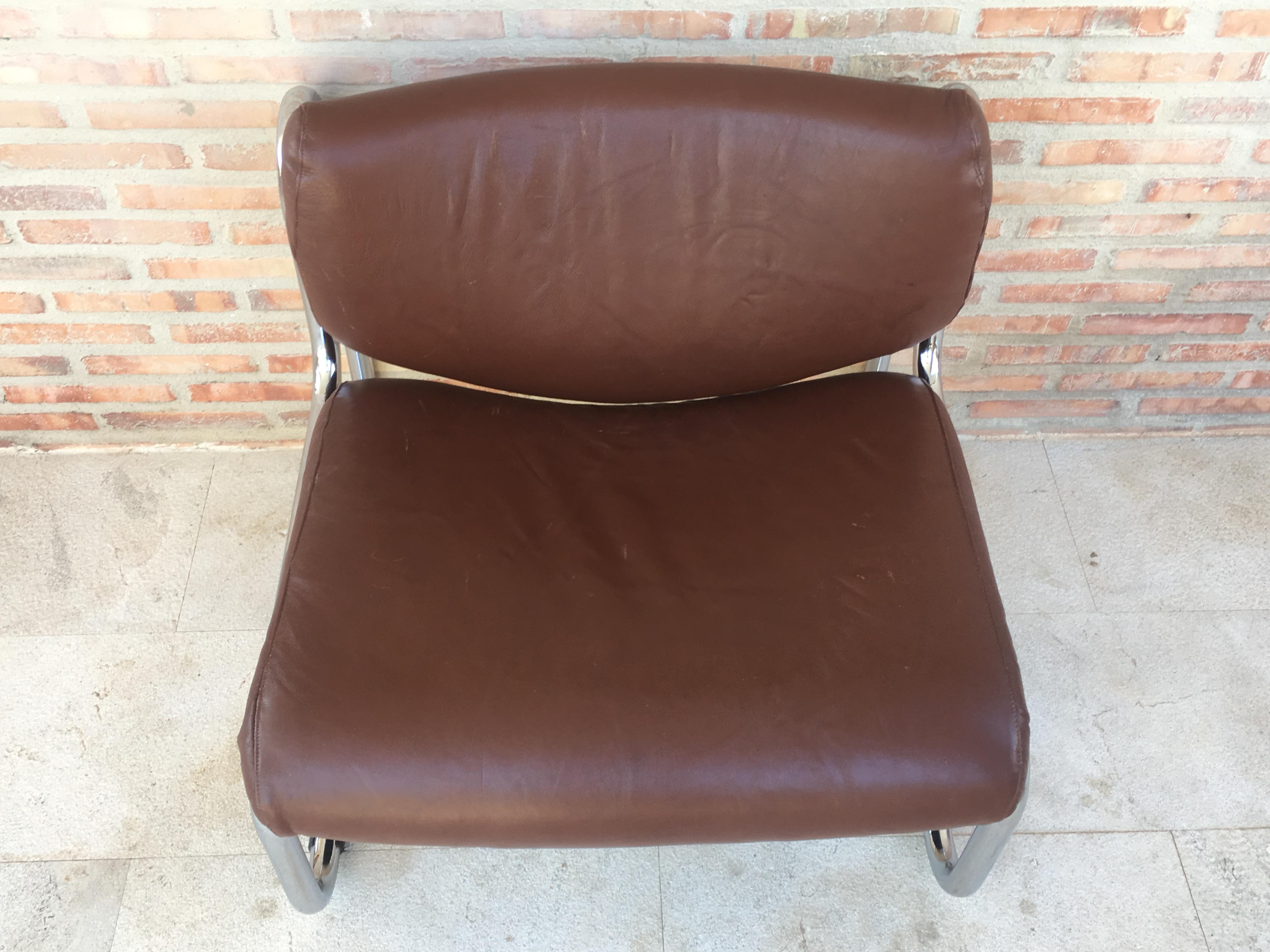 Midcentury Sculptural Chrome and Leather Italian Lounge Chair 1