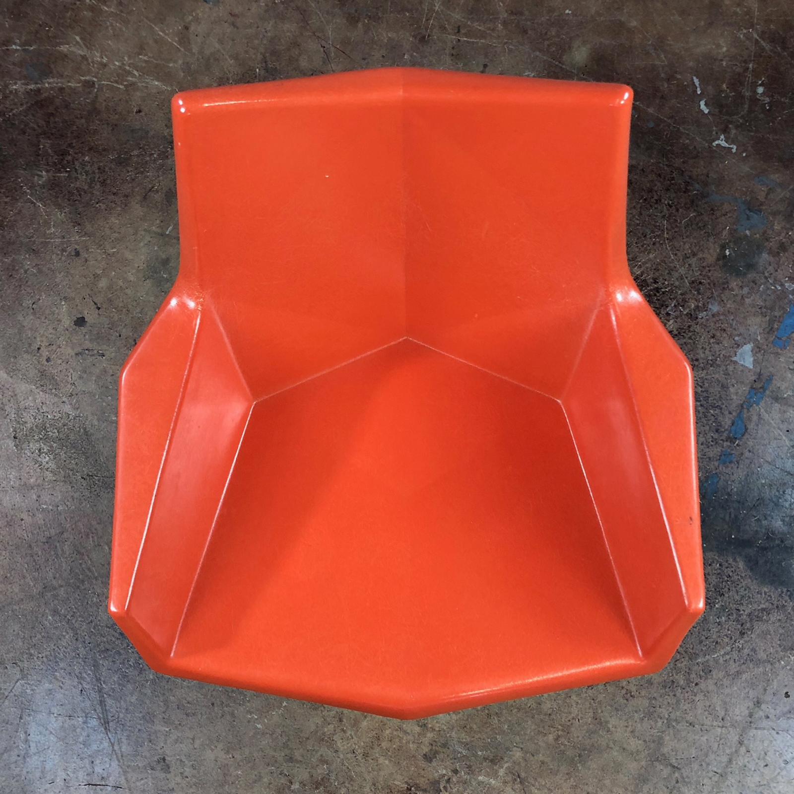Paul McCobb Origami Chair on a Spider Base In Good Condition In Phoenix, AZ