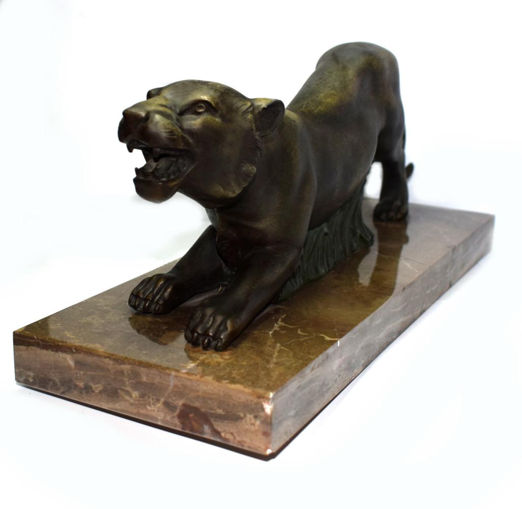 Prowling Panther auf Marmorsockel im Art déco-Stil (Zink) im Angebot