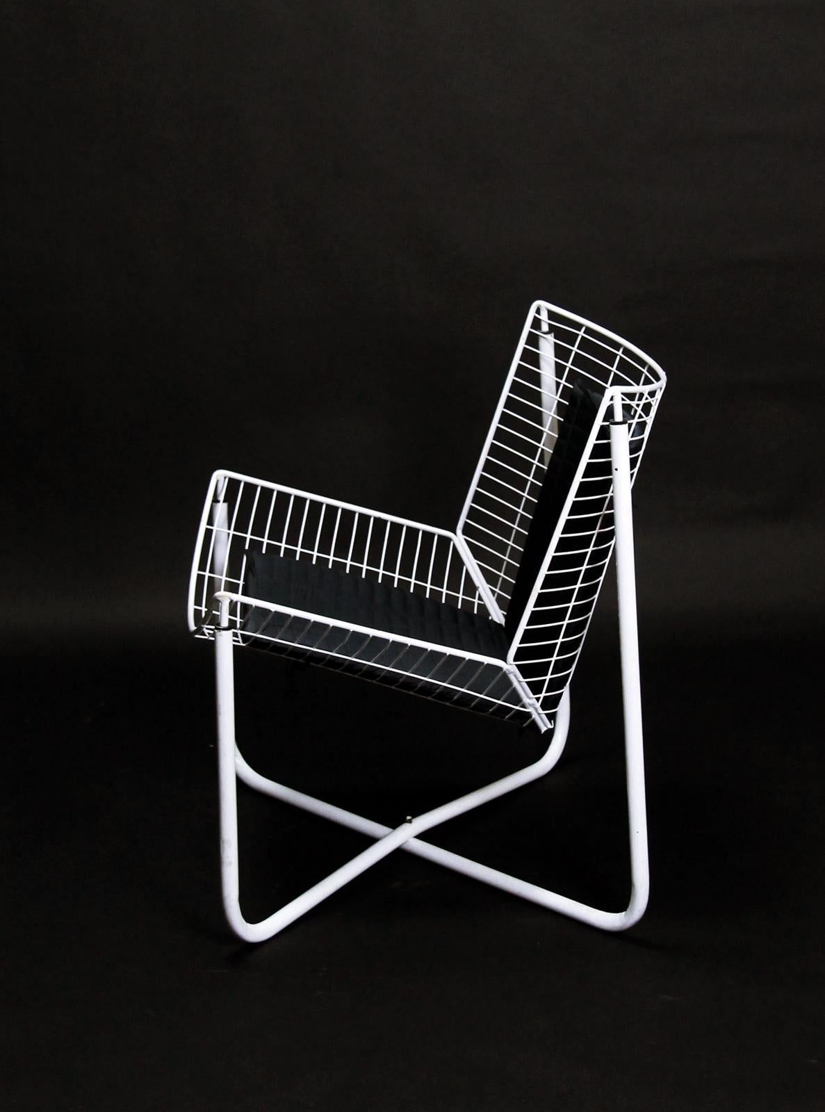 Post-Modern White Jarpen Wire Lounge Chair by Niels Gammelgaard for Ikea, 1983