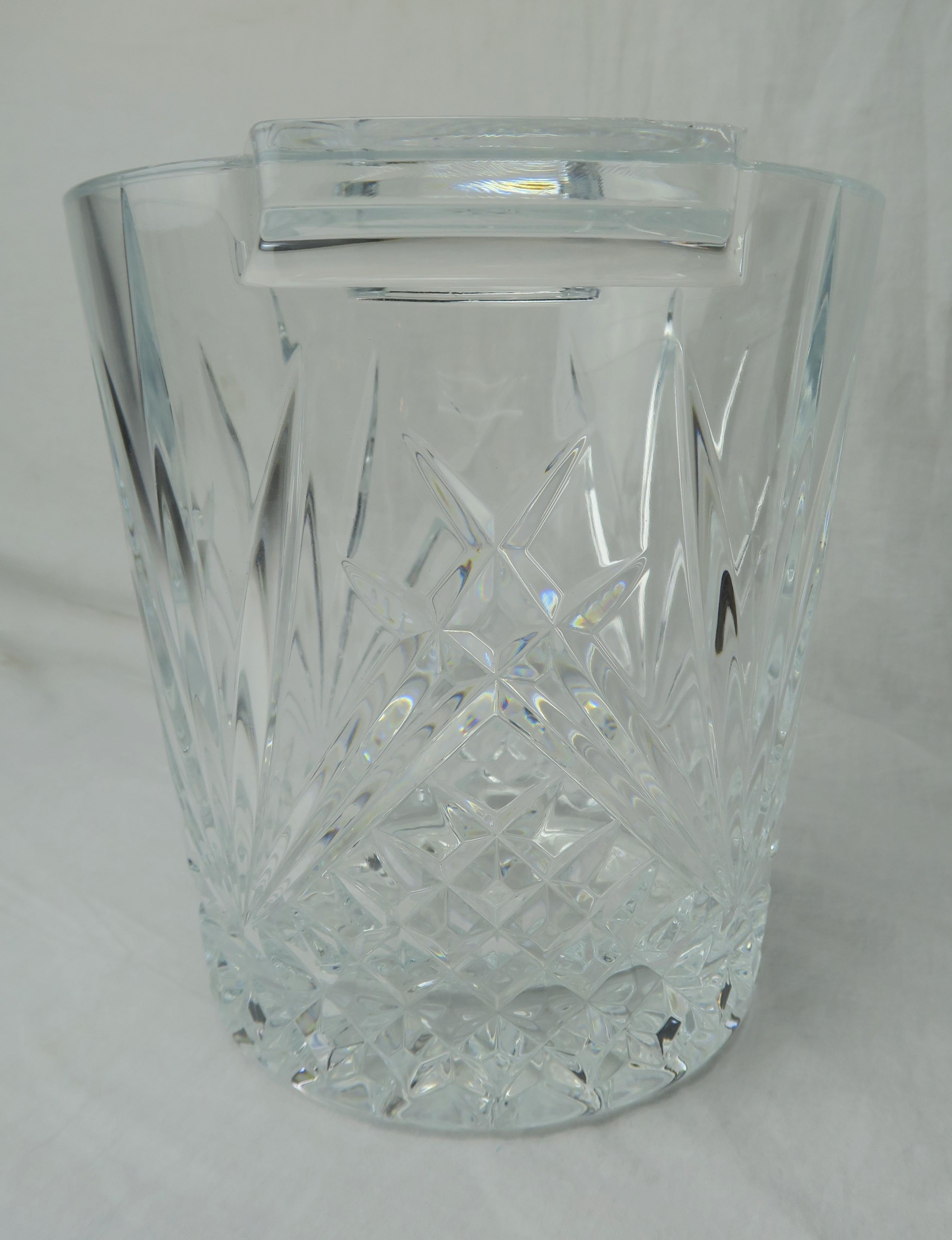Cut Crystal Ice Bucket with Handles In Excellent Condition In Los Angeles, CA