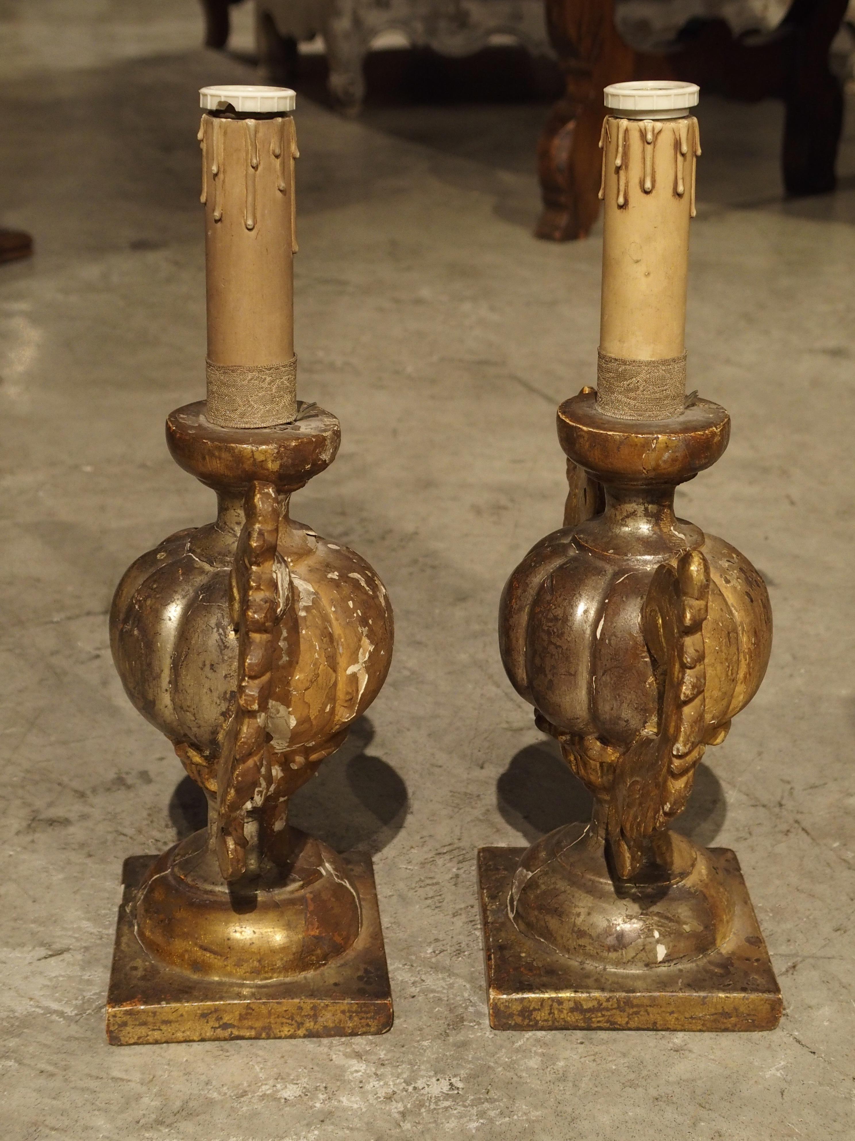 Antike italienische Kerzenständer aus vergoldetem Holz, um 1880 (19. Jahrhundert)