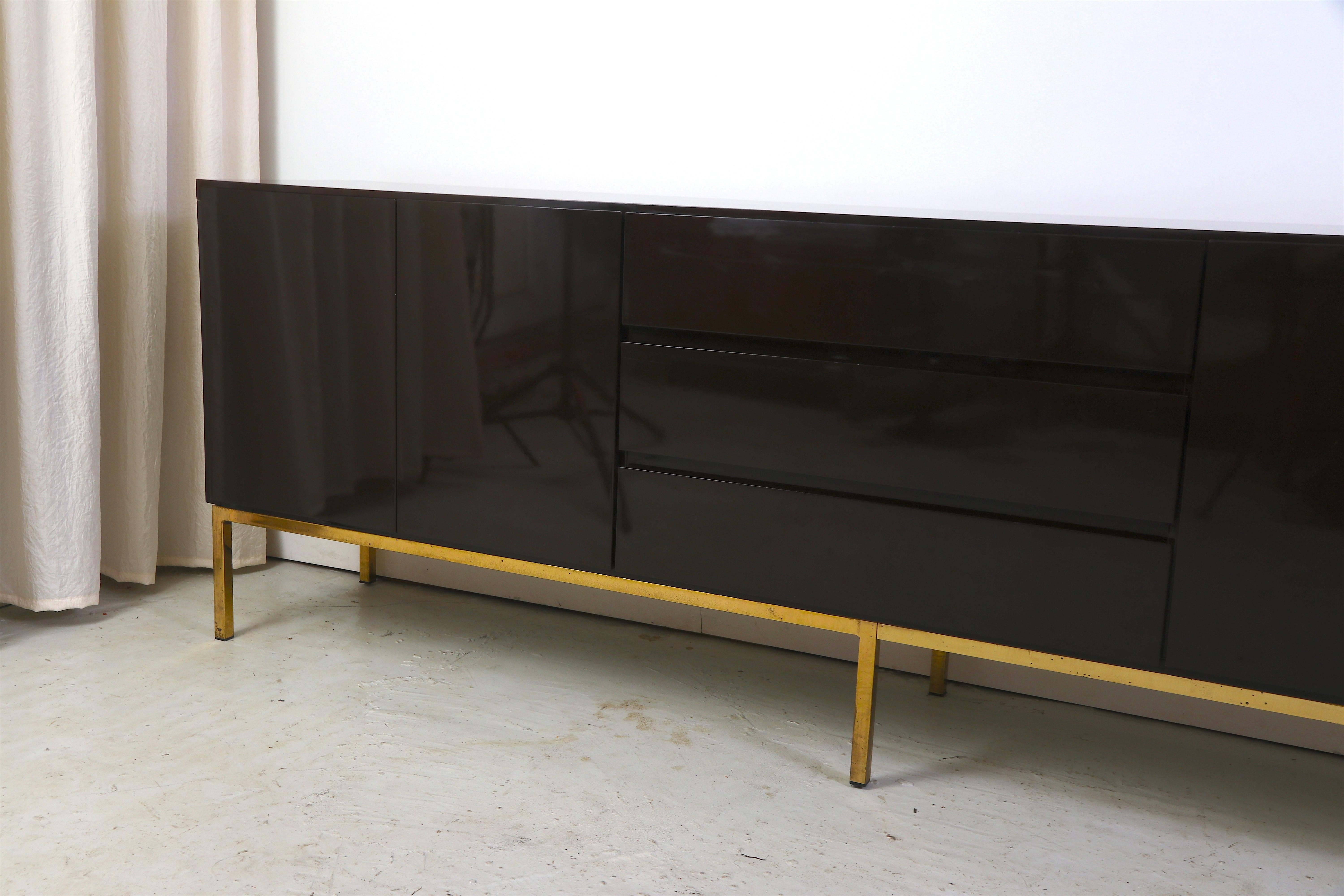 French High Gloss Lacquered Credenza Sideboard by Jean Claude Mahey for Roche Bobois For Sale