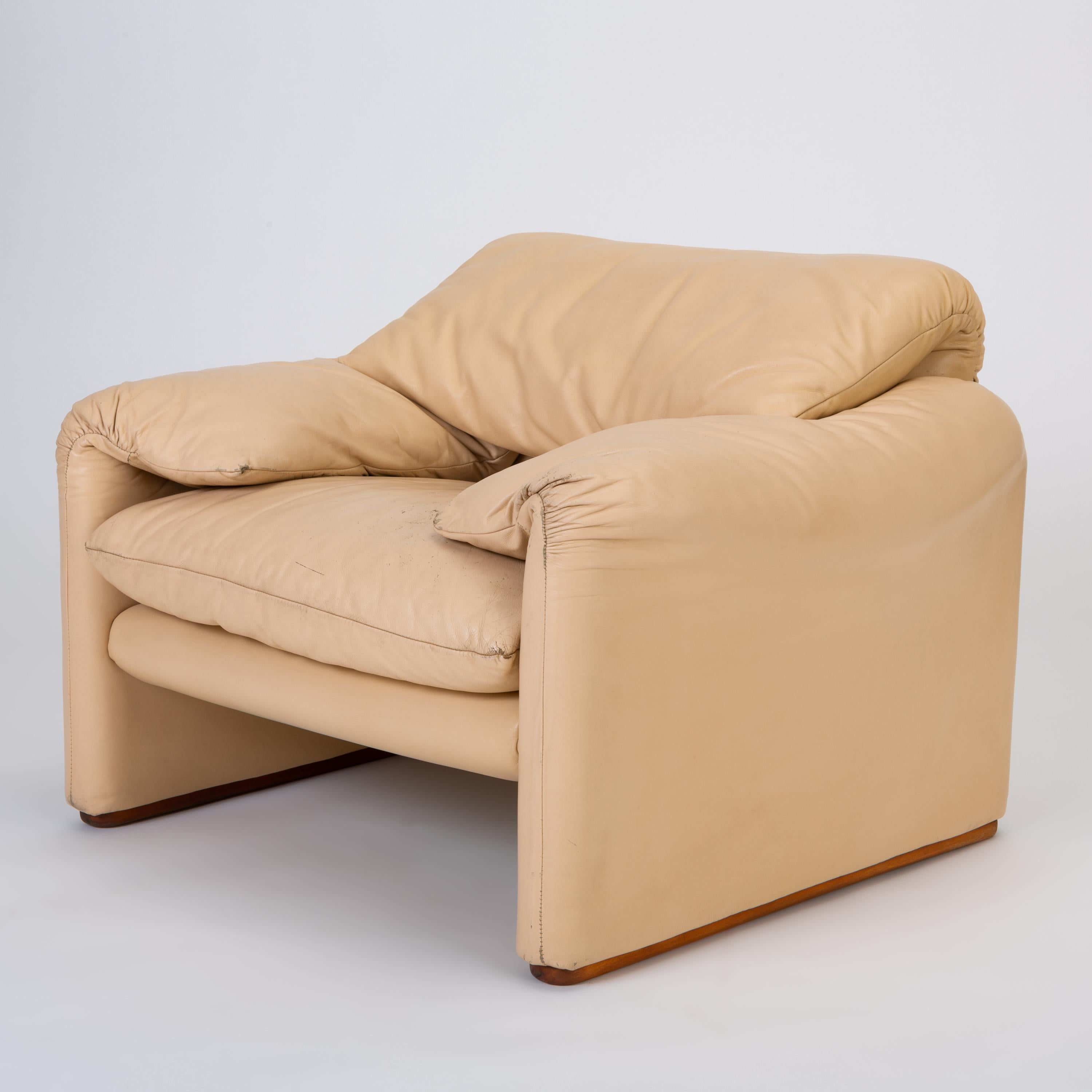 Late 20th Century Leather “Maralunga” Chair by Vico Magistretti for Cassina