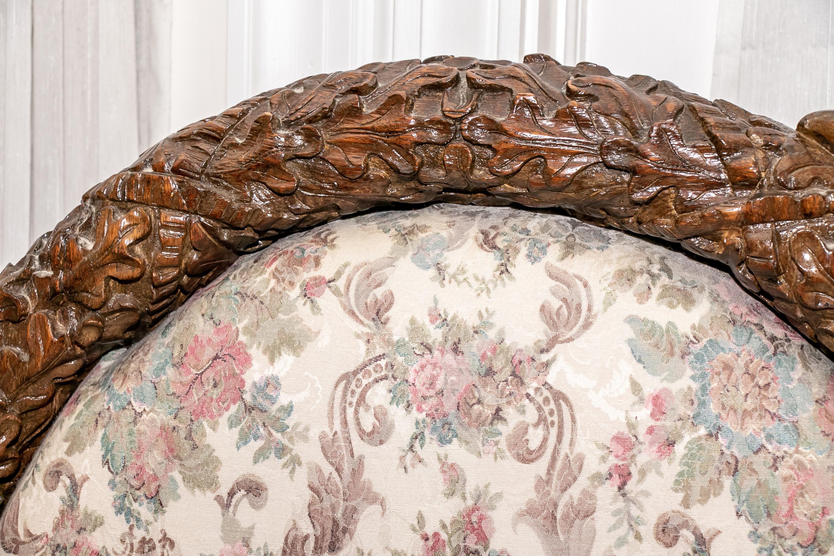 Late 19th Century Ornately Carved Oak Settee For Sale 2