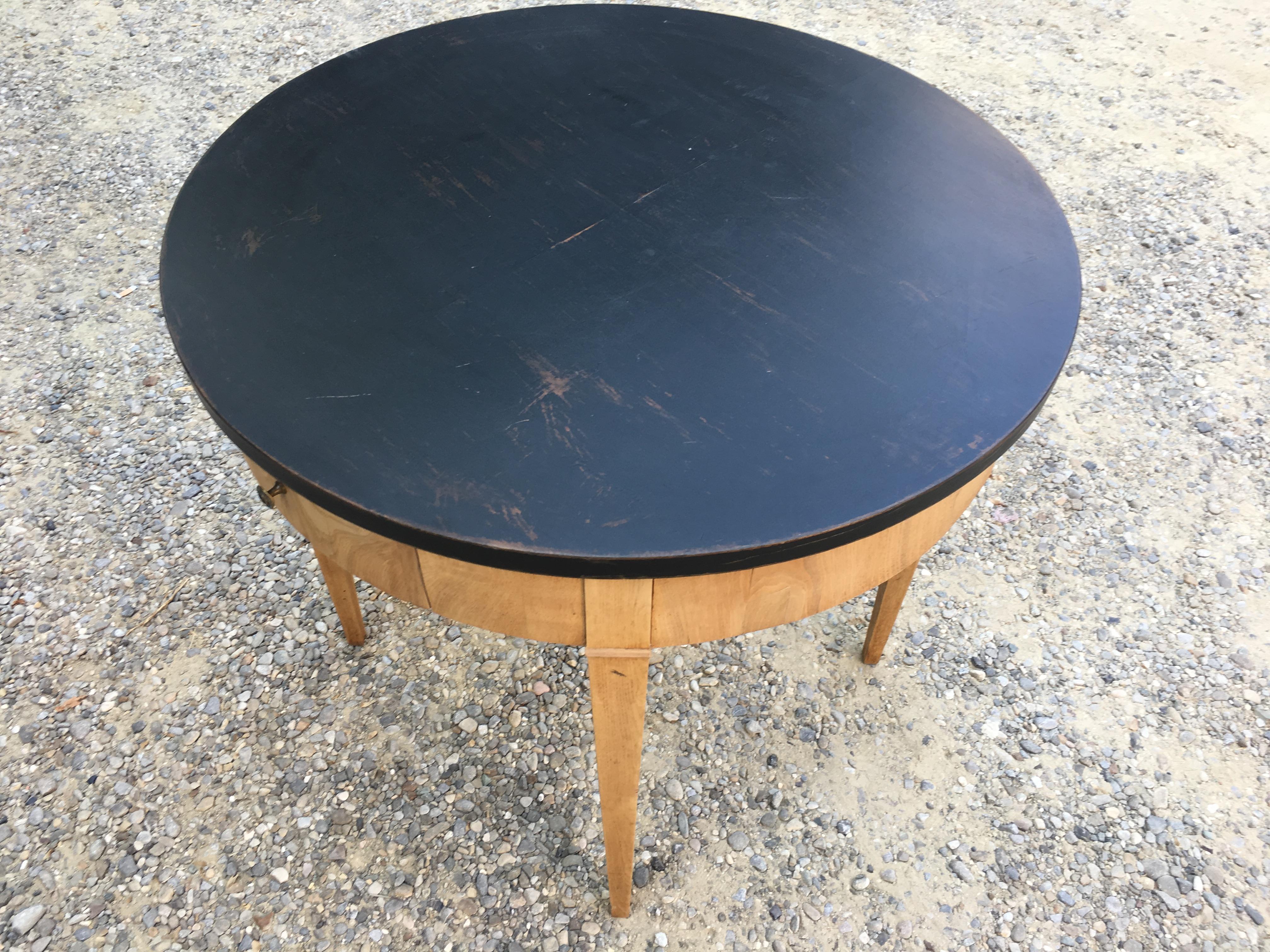 Mid-Century Modern Oak Table with Black Lacquered Top from 1950s For Sale 2