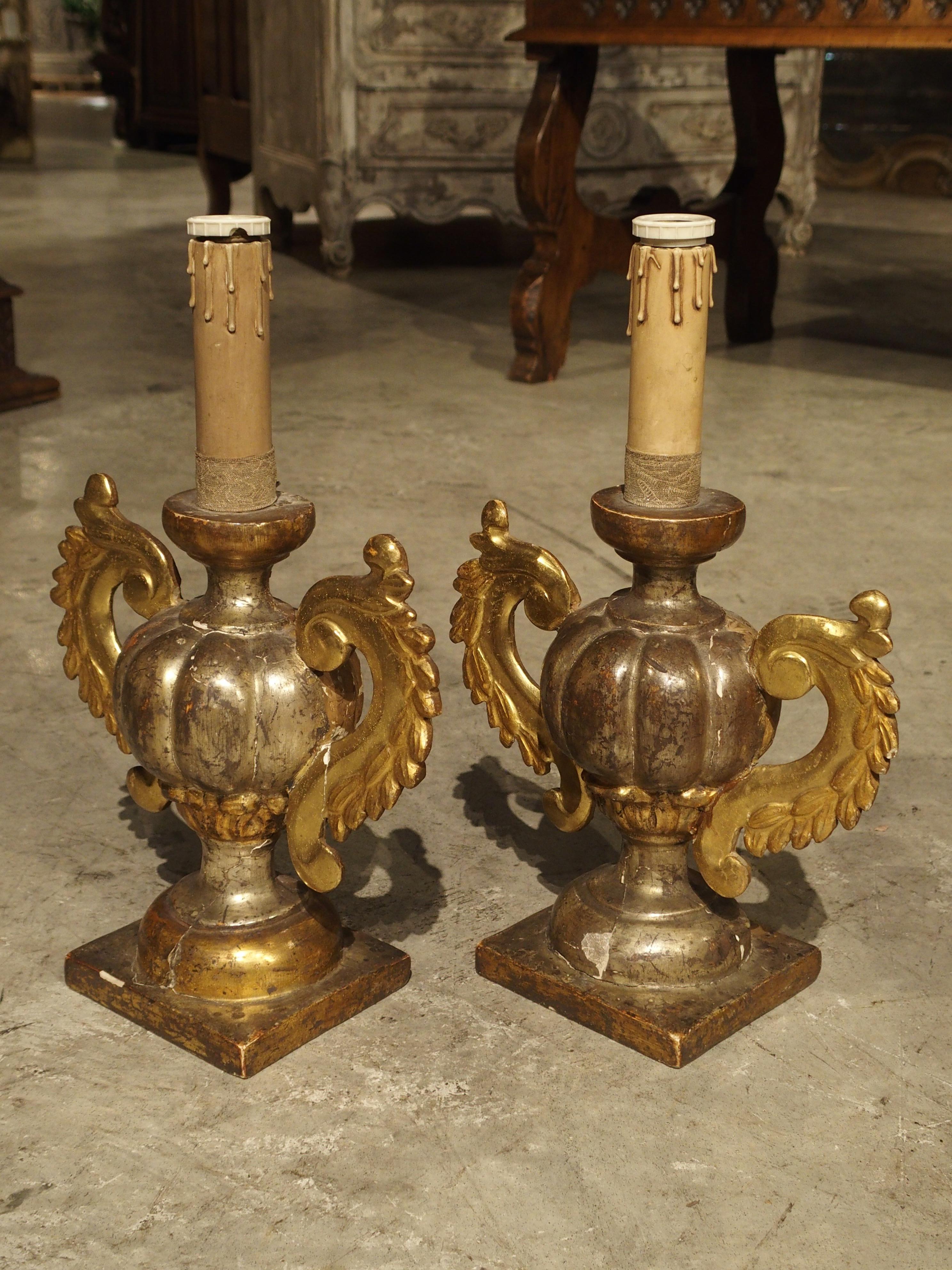 Antike italienische Kerzenständer aus vergoldetem Holz, um 1880 (Vergoldetes Holz)