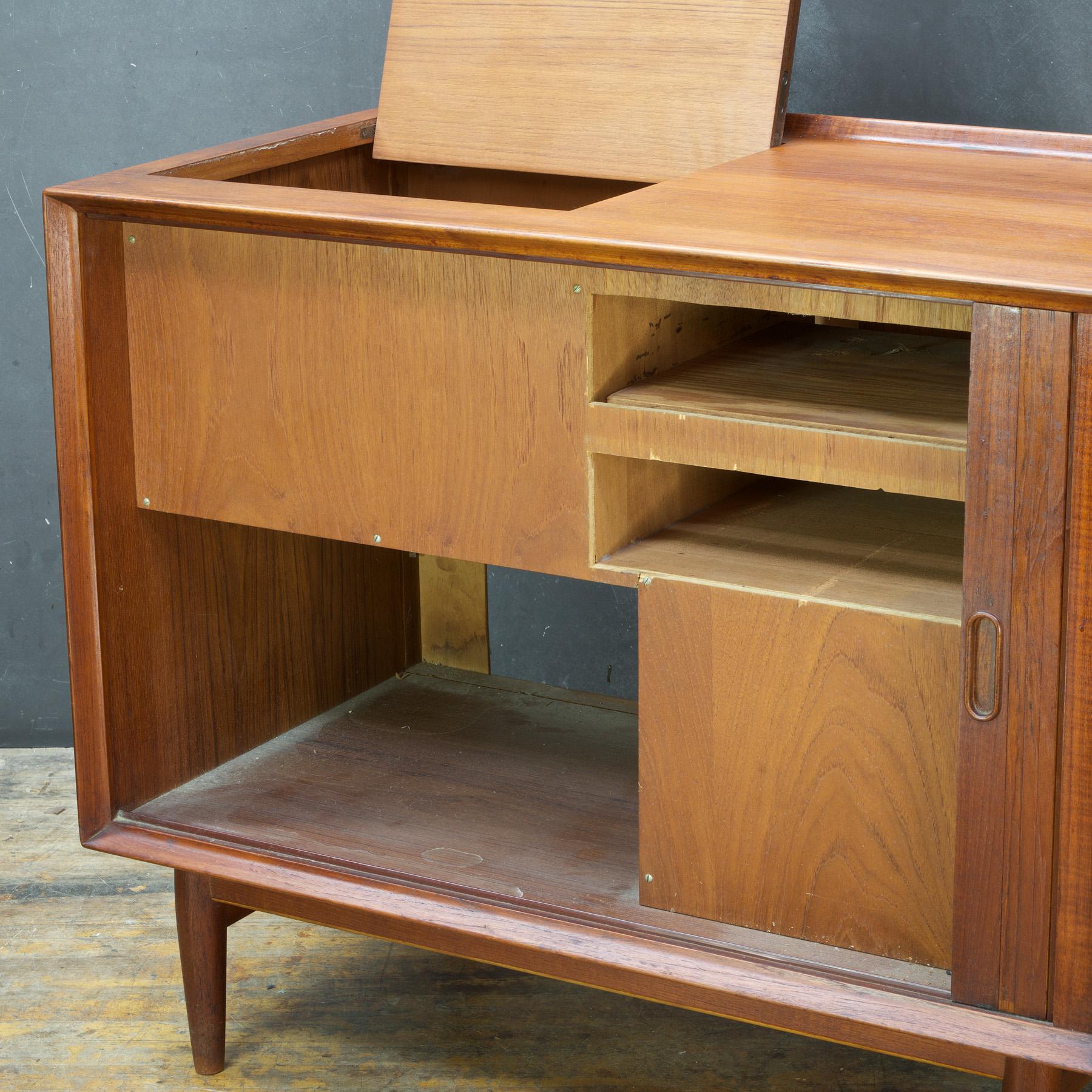Oiled Arne Vodder Hifi Cabinet Teak Tambour Petite Stereo Credenza Danish Midcentury
