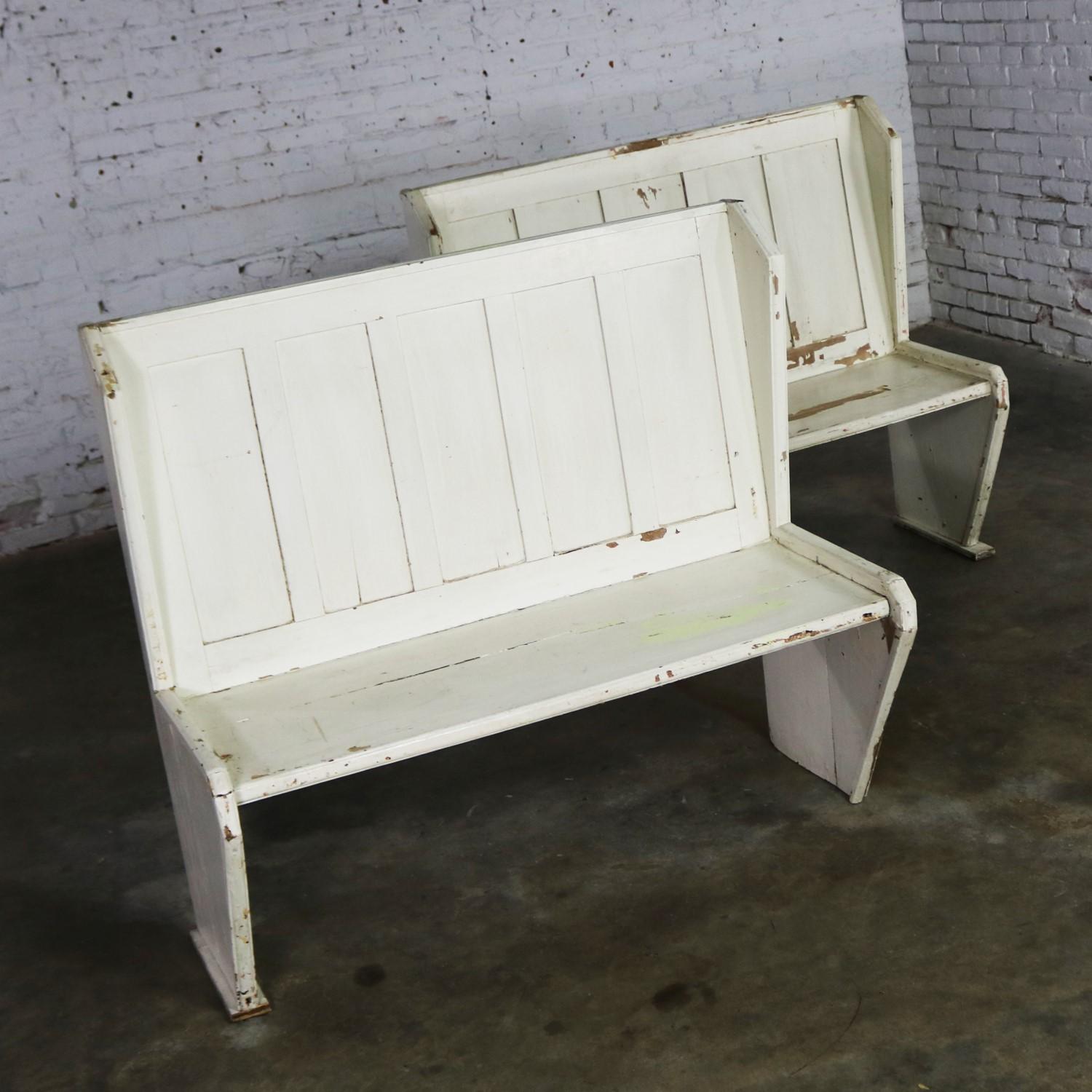 Rustic Arts and Crafts Black and White Diner Booth Banquette Table and Benches In Distressed Condition In Topeka, KS