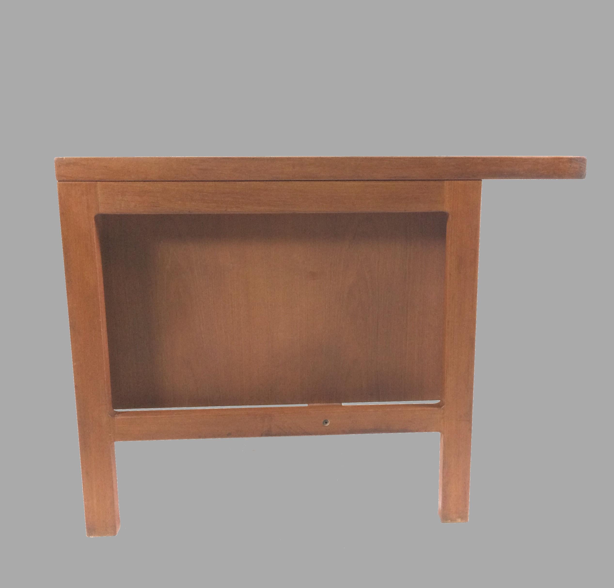 1960s Arne Vodder Fully Restored Executive Desk in Teak by Sibast For Sale 1