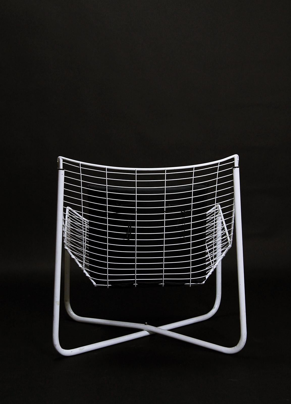 White Jarpen Wire Lounge Chair by Niels Gammelgaard for Ikea, 1983 In Good Condition In Debrecen-Pallag, HU