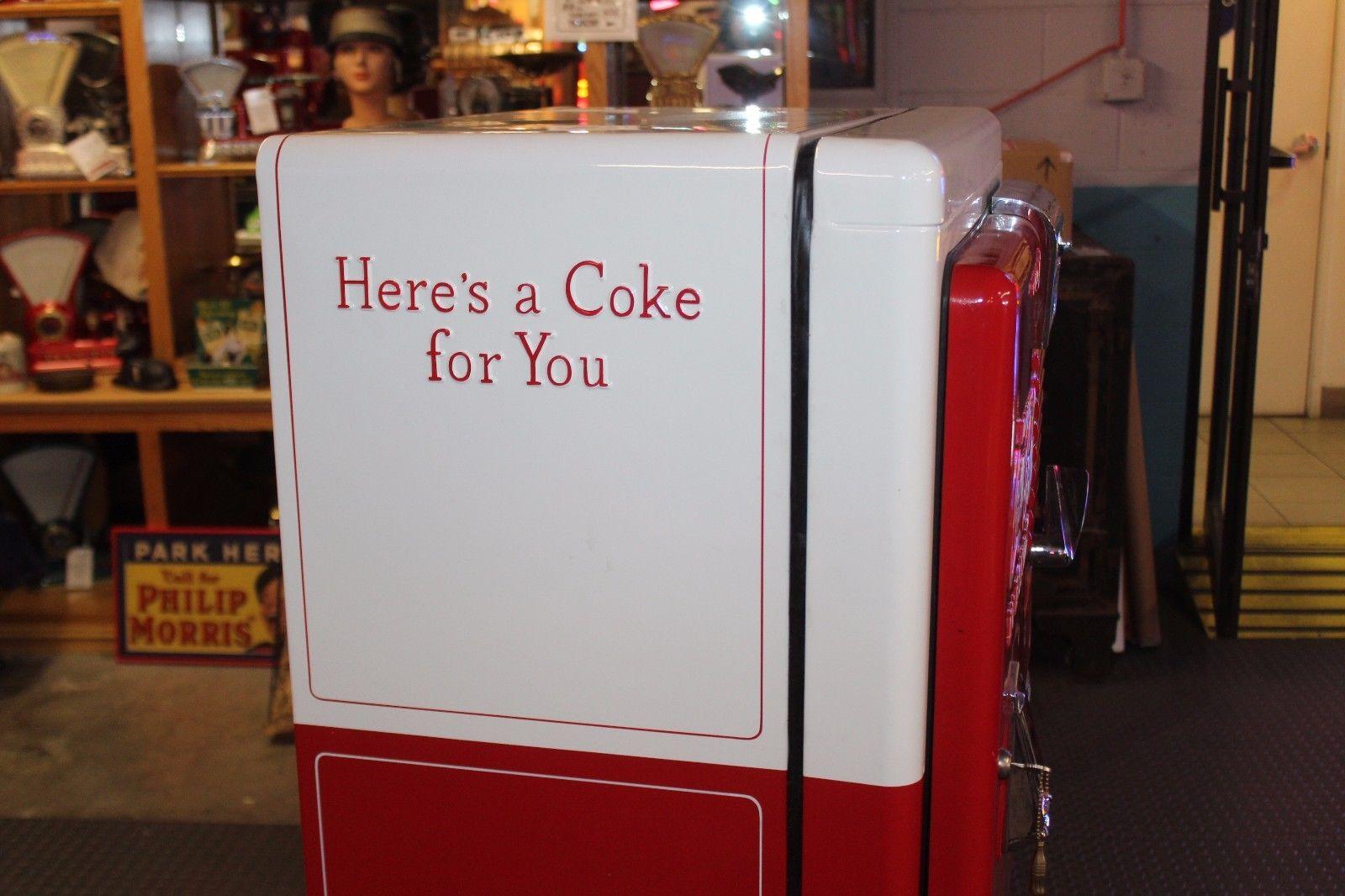 1950s Coca-Cola Westinghouse Model 42 Vending Machine In Good Condition For Sale In Orange, CA