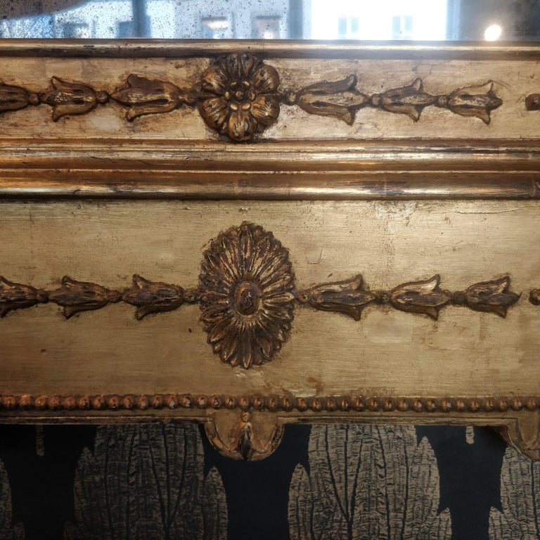 Carved Giltwood Irish Mirror, Dublin, circa 1830 For Sale at