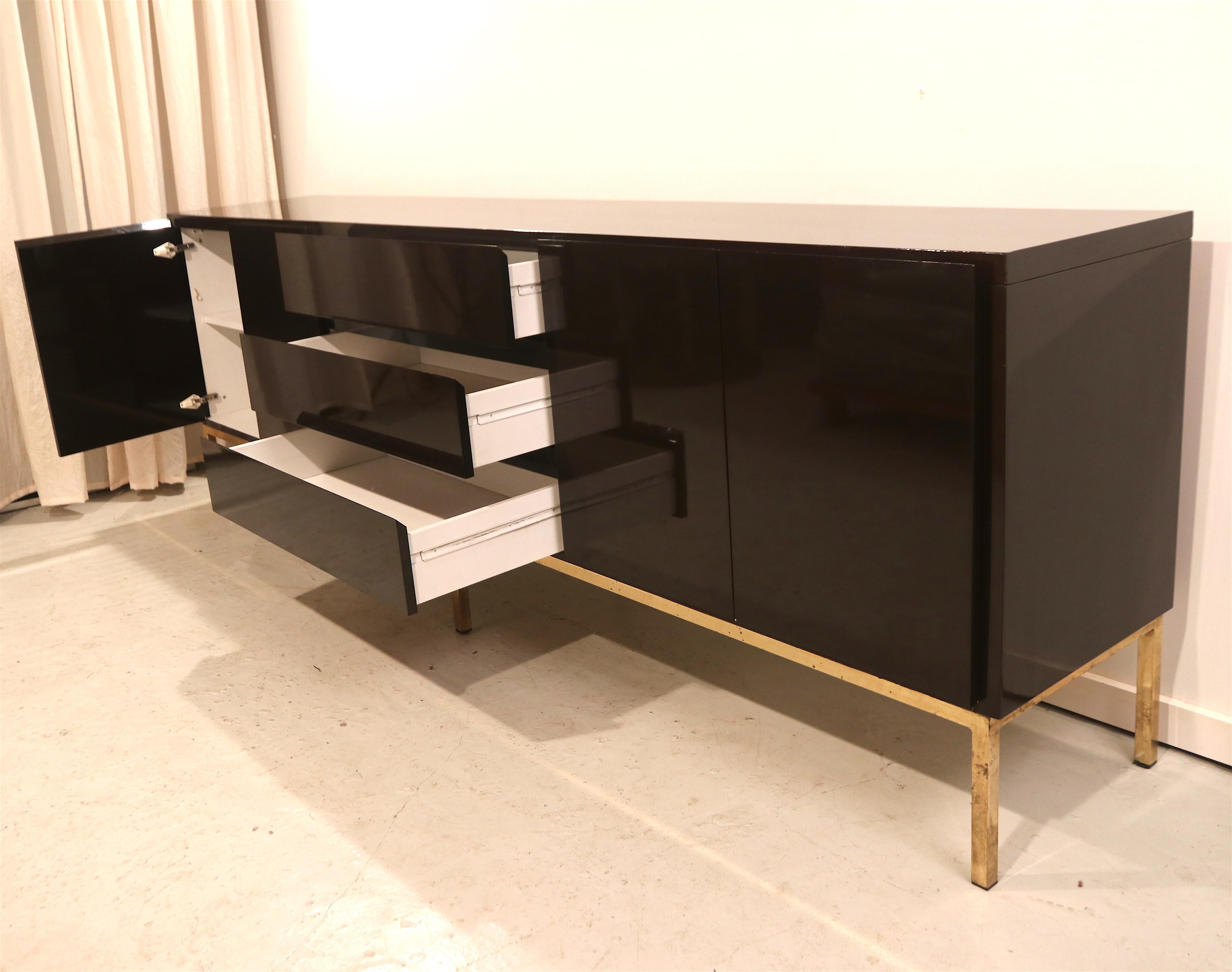 Late 20th Century High Gloss Lacquered Credenza Sideboard by Jean Claude Mahey for Roche Bobois For Sale