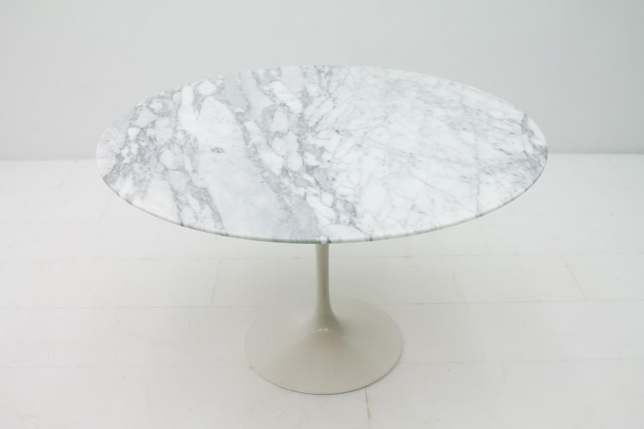 Metal Eero Saarinen Tulip Dining Table with White Marble Top Knoll International