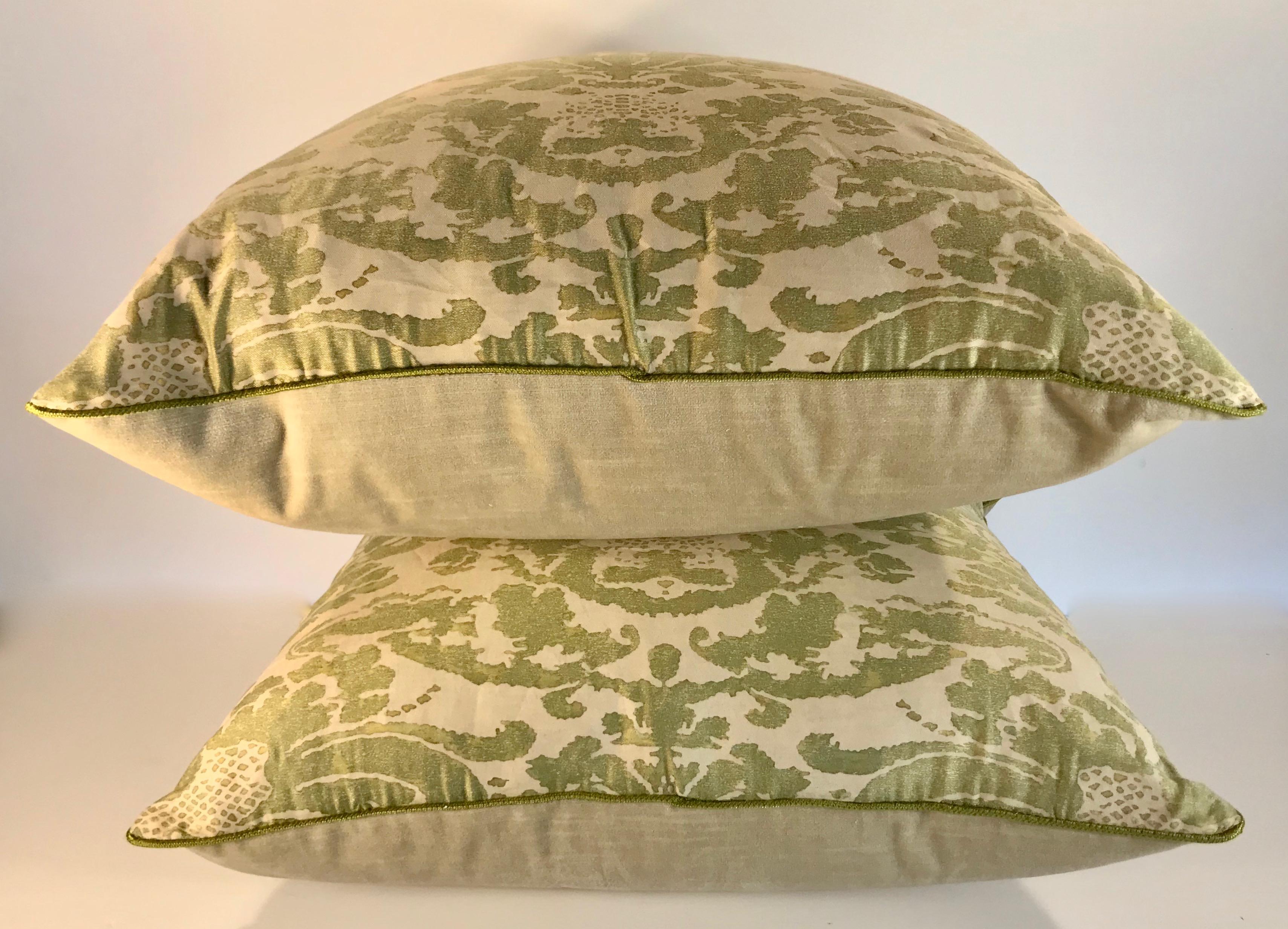 Pair of Fortuny Corone Pillows Green 3