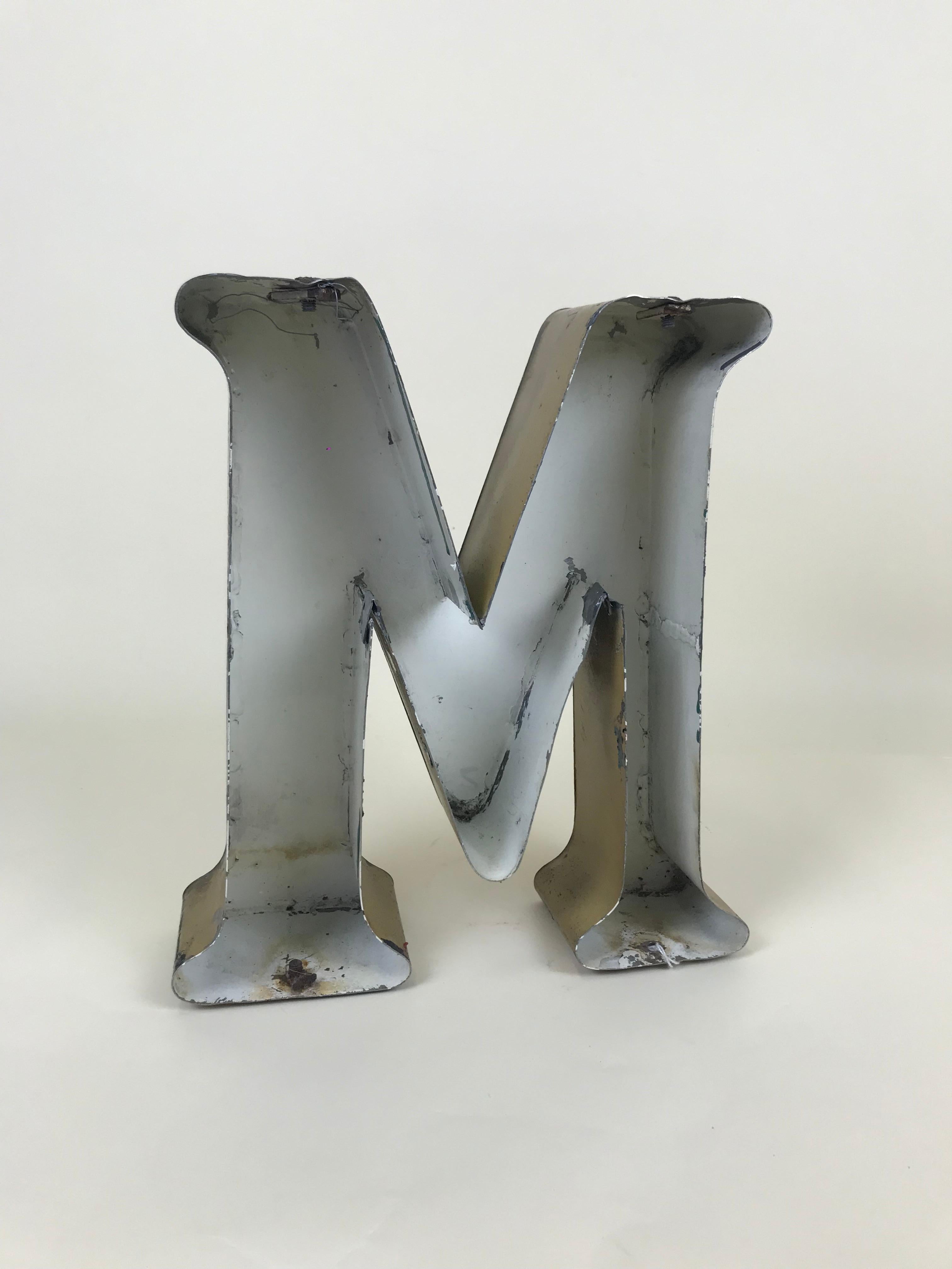 1970s Large English Vintage Metal Bronze Color Capital Letter M with Red Profile For Sale 4