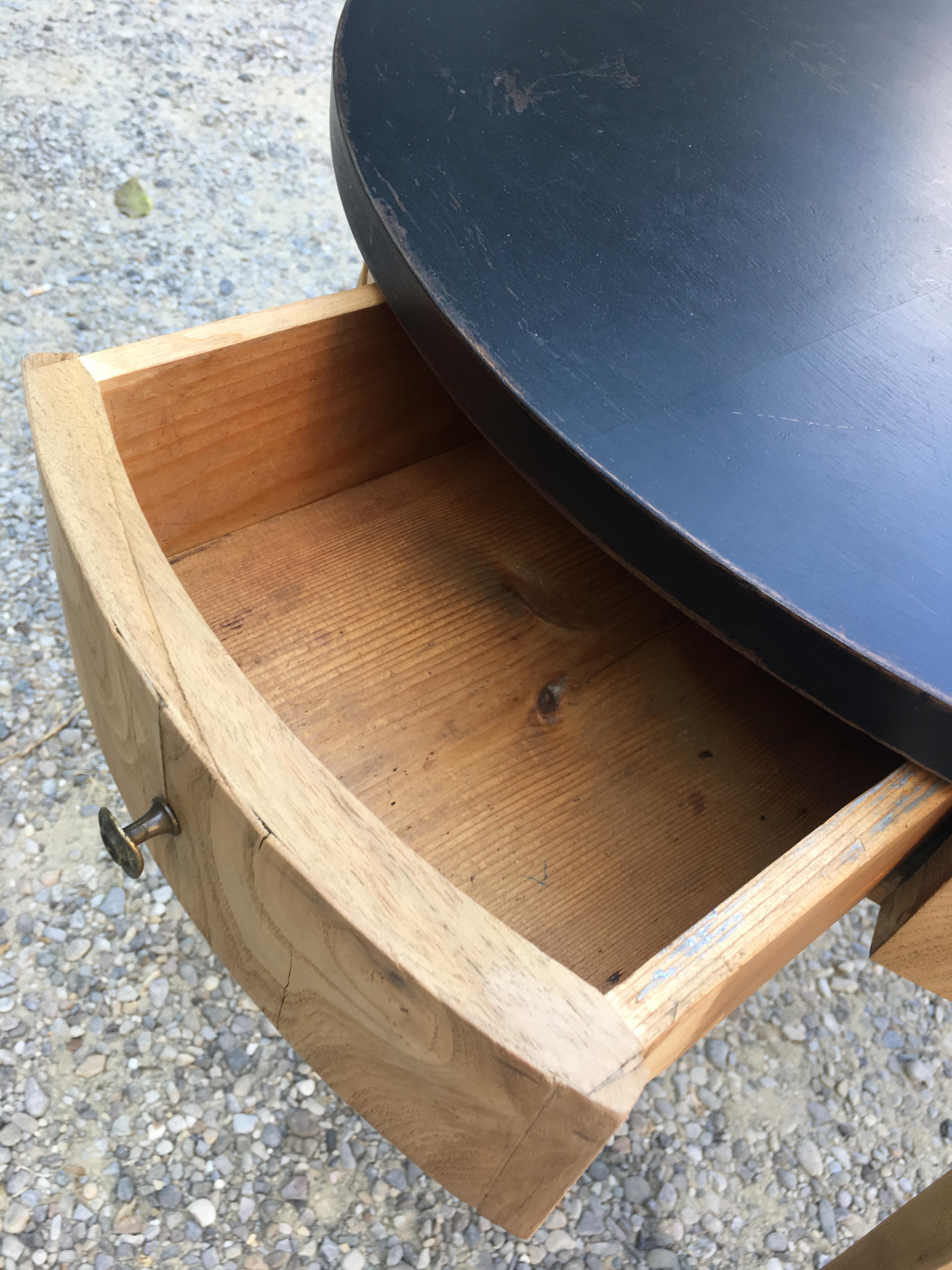 Mid-Century Modern Oak Table with Black Lacquered Top from 1950s For Sale 4