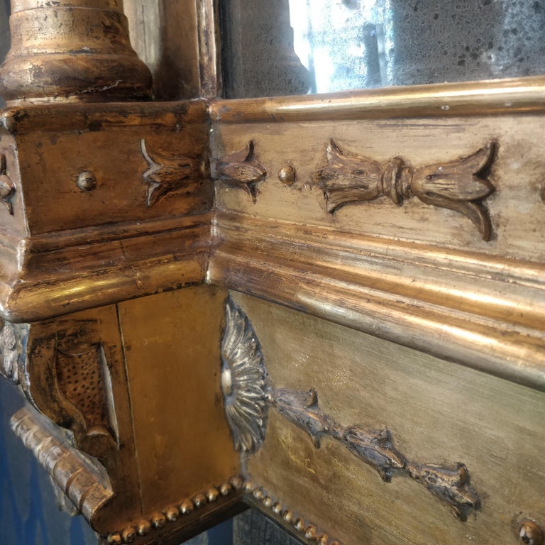 Carved Giltwood Irish Mirror, Dublin, circa 1830 For Sale at