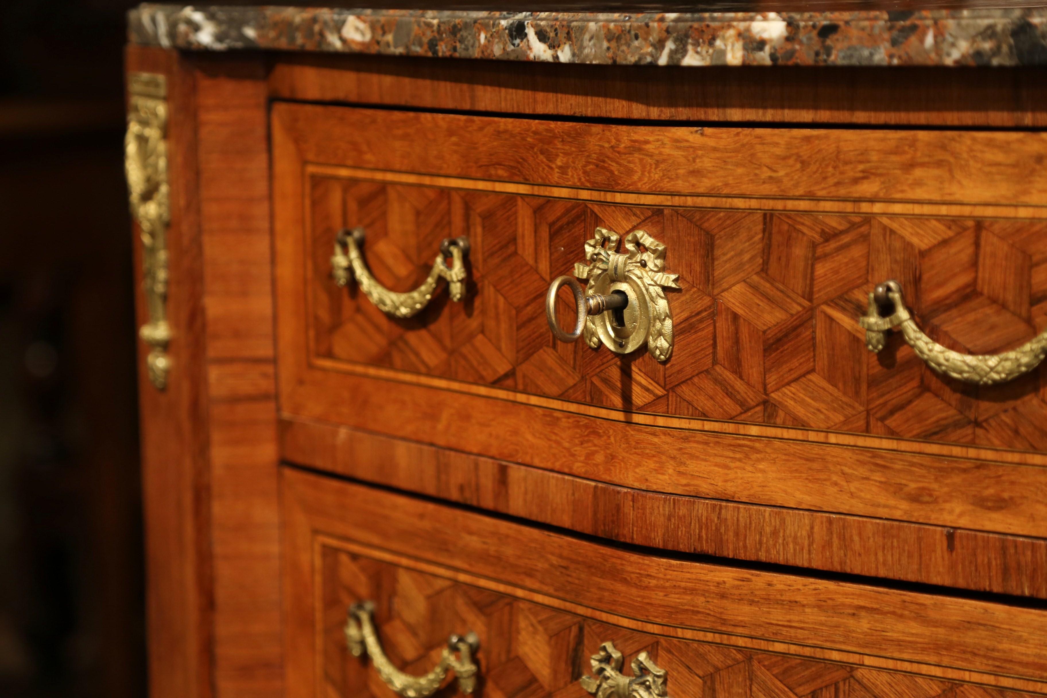 Early 20th Century French Louis XV Walnut Commode Chest with Marble Top 4