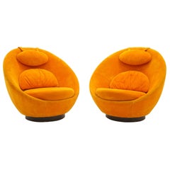 Retro Pair of Large Swivel Egg Chairs by Milo Baughman, Original Orange