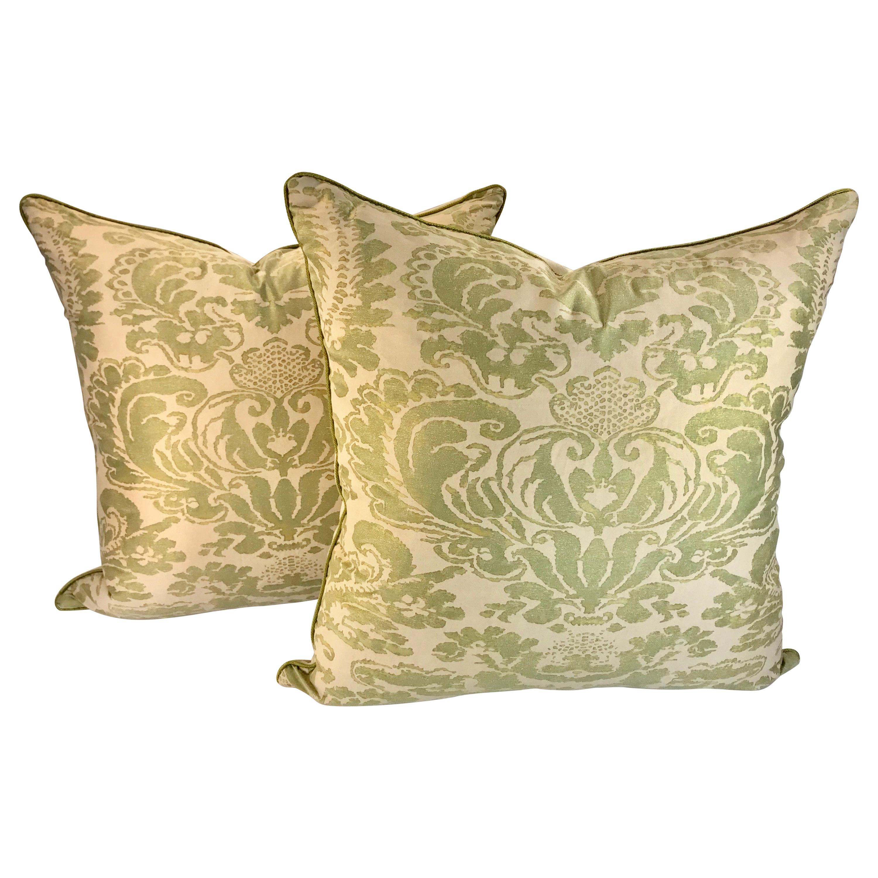 Pair of Fortuny Corone Pillows Green