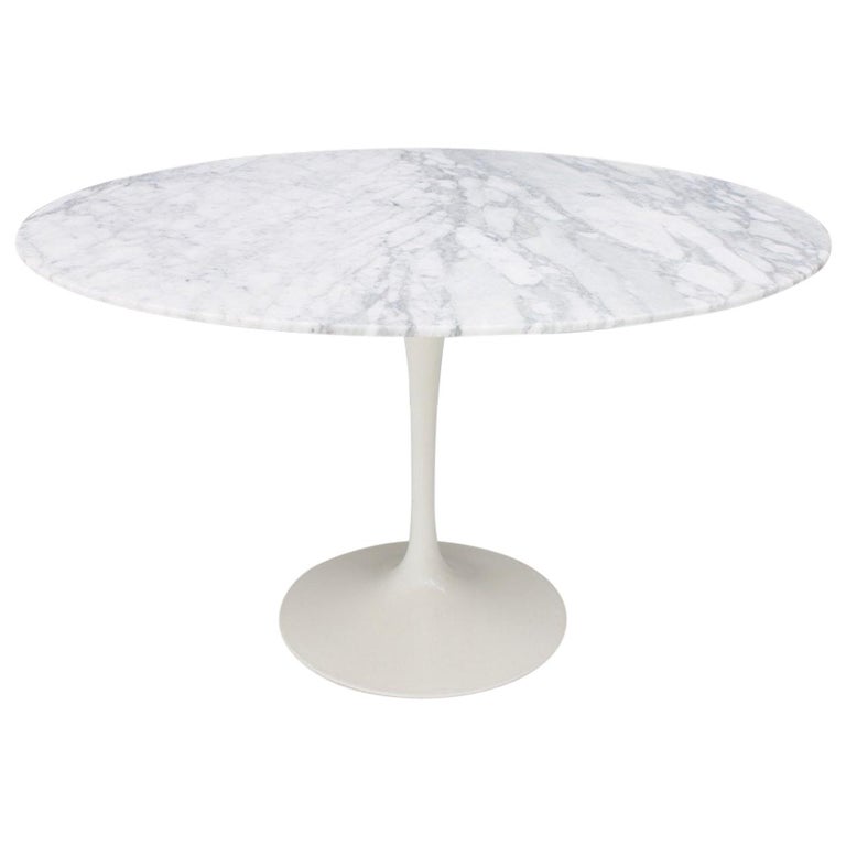 Eero Saarinen Tulip Dining Table with White Marble Top Knoll International