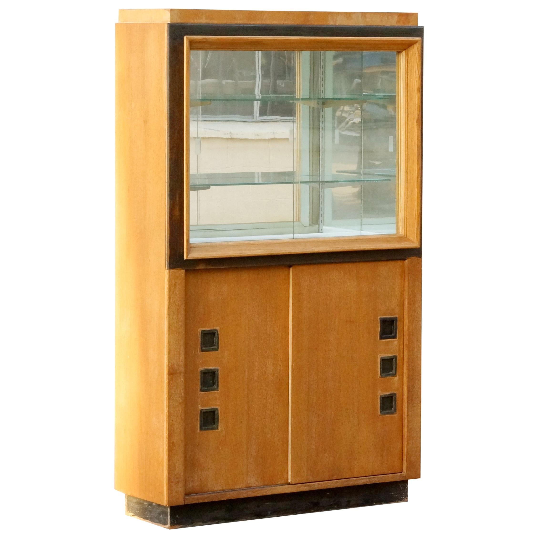 Modernist Display Cabinet in the Style of Paul Laszlo