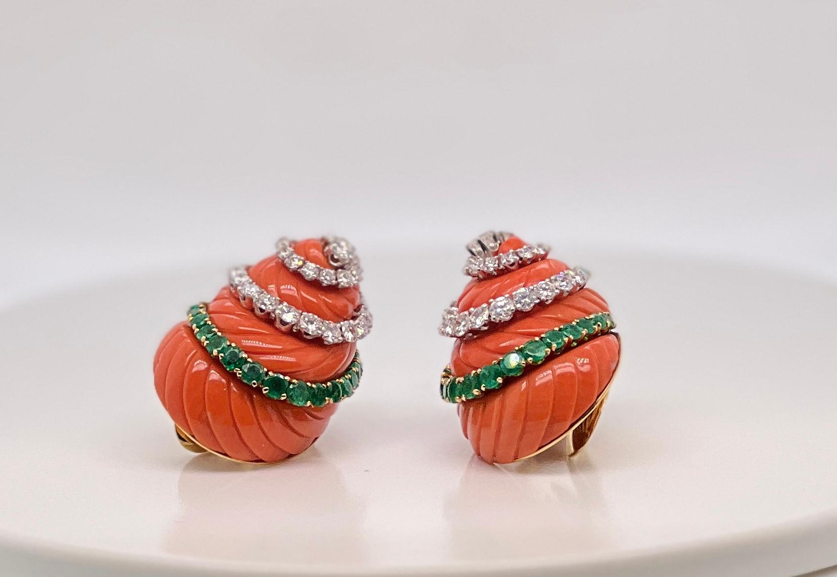 David Webb Platinum, 18K Gold, Coral, Diamond, and Emerald Earclips im Angebot 2