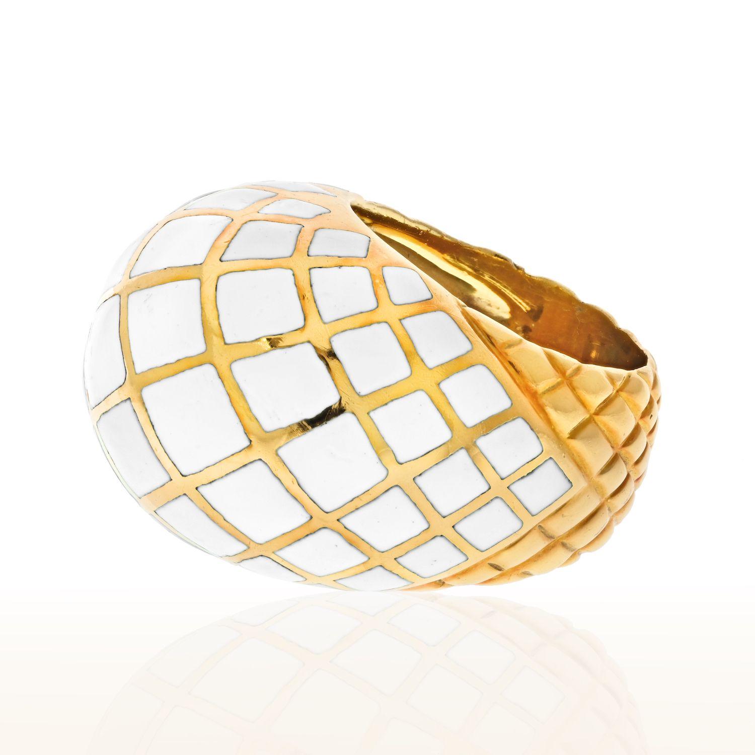 David Webb Platinum & 18k Gold White Enamel Checkerboard Pattern Bombe Ring In Excellent Condition For Sale In New York, NY
