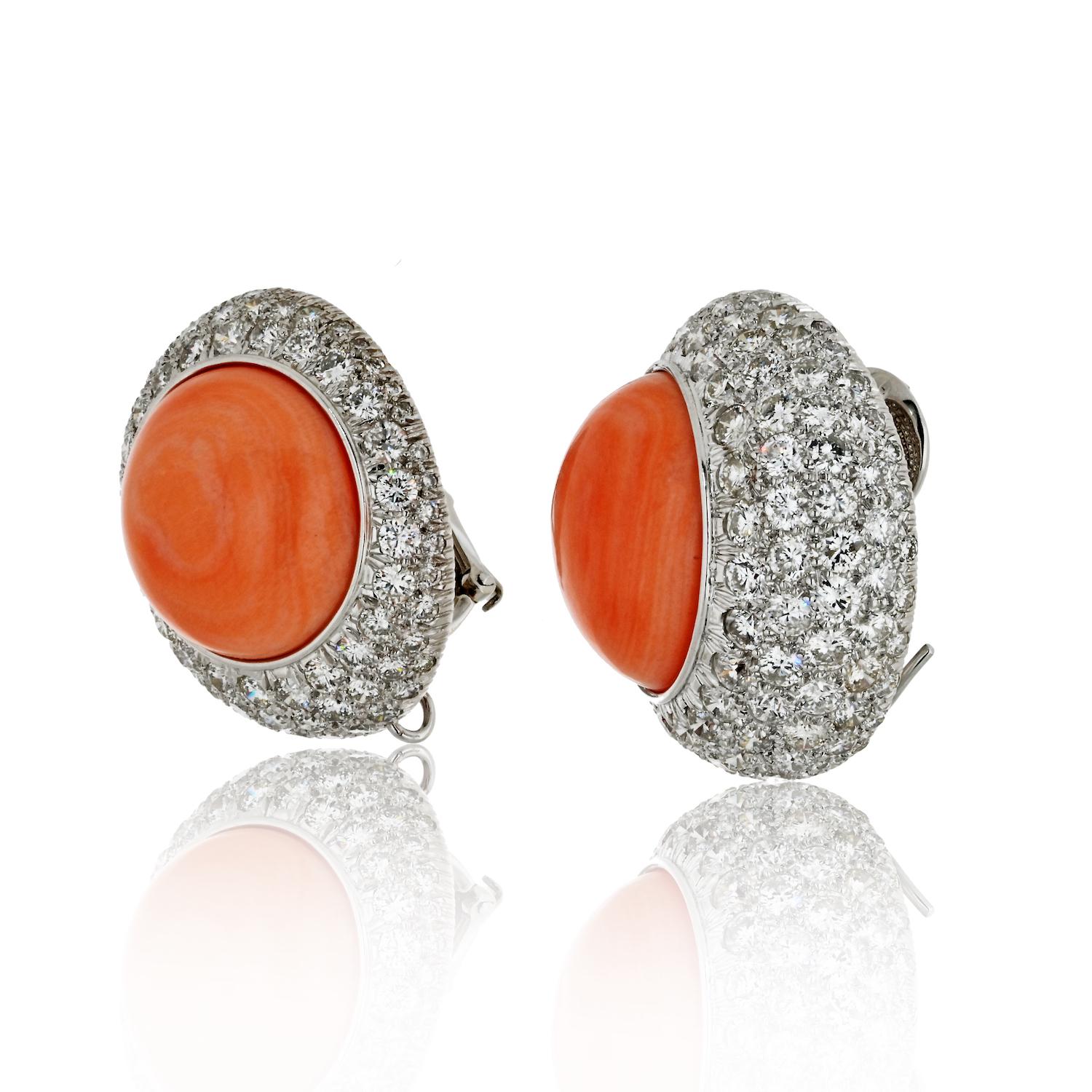Modern David Webb Platinum 18K White Gold Coral And Diamond Clip Button Earrings For Sale