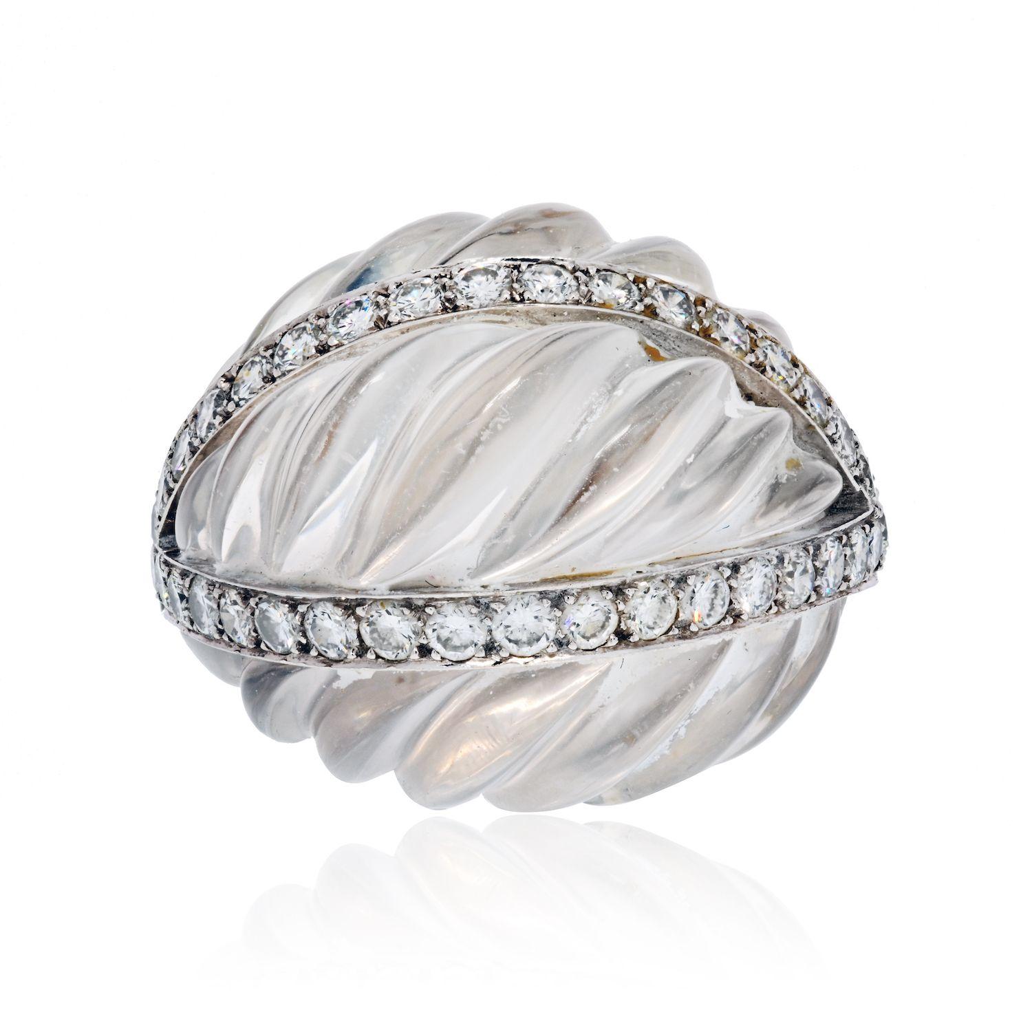 Moderne David David Platinum & 18K White Gold Rock Crystal Diamond Arch Ring (bague en forme d'arche en cristal de roche et en diamant) en vente