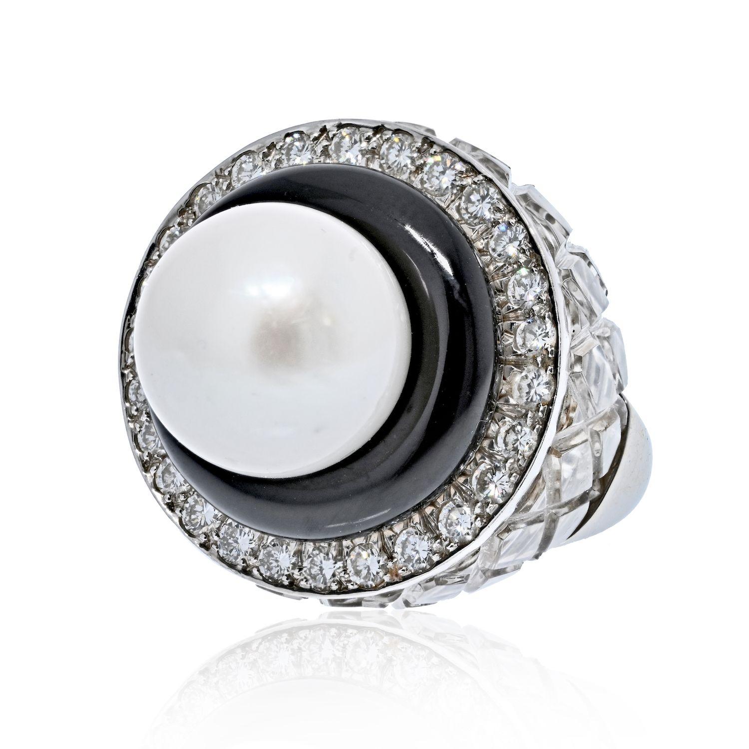 Taille ronde David Webb Platine et or blanc 18K Cristal de roche, diamants, émail noir, perle en vente