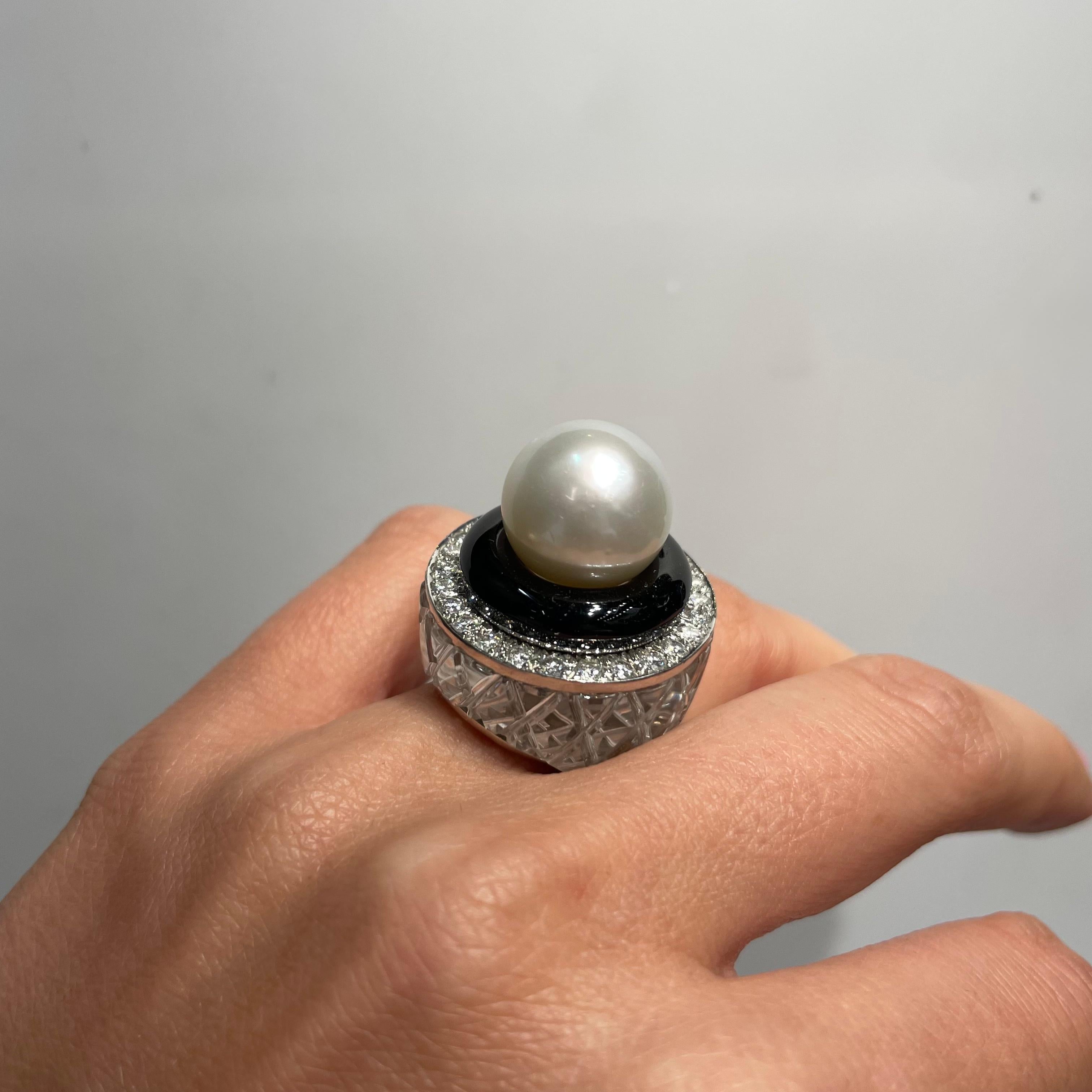 David Webb Platine et or blanc 18K Cristal de roche, diamants, émail noir, perle en vente 3