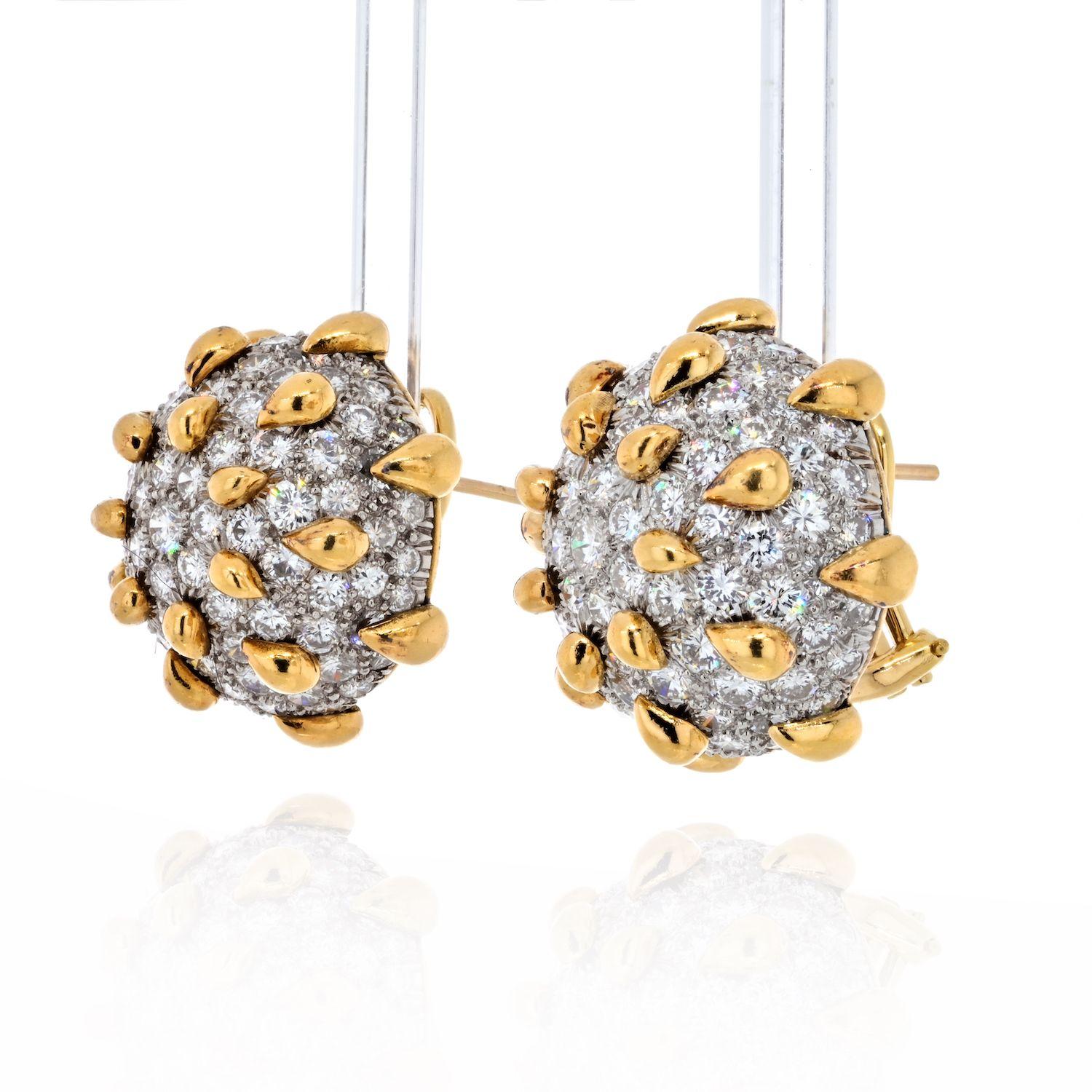 Moderne David Webb Clips d'oreilles en forme de dôme en platine et or jaune 18 carats avec diamants 16 carats en vente