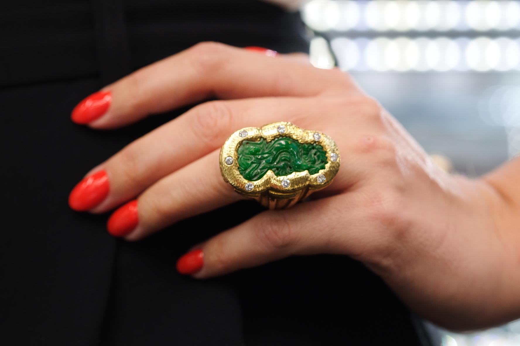 David Webb 18K Yellow Gold 1970's Carved Jade Dragon Style Ring For Sale 2