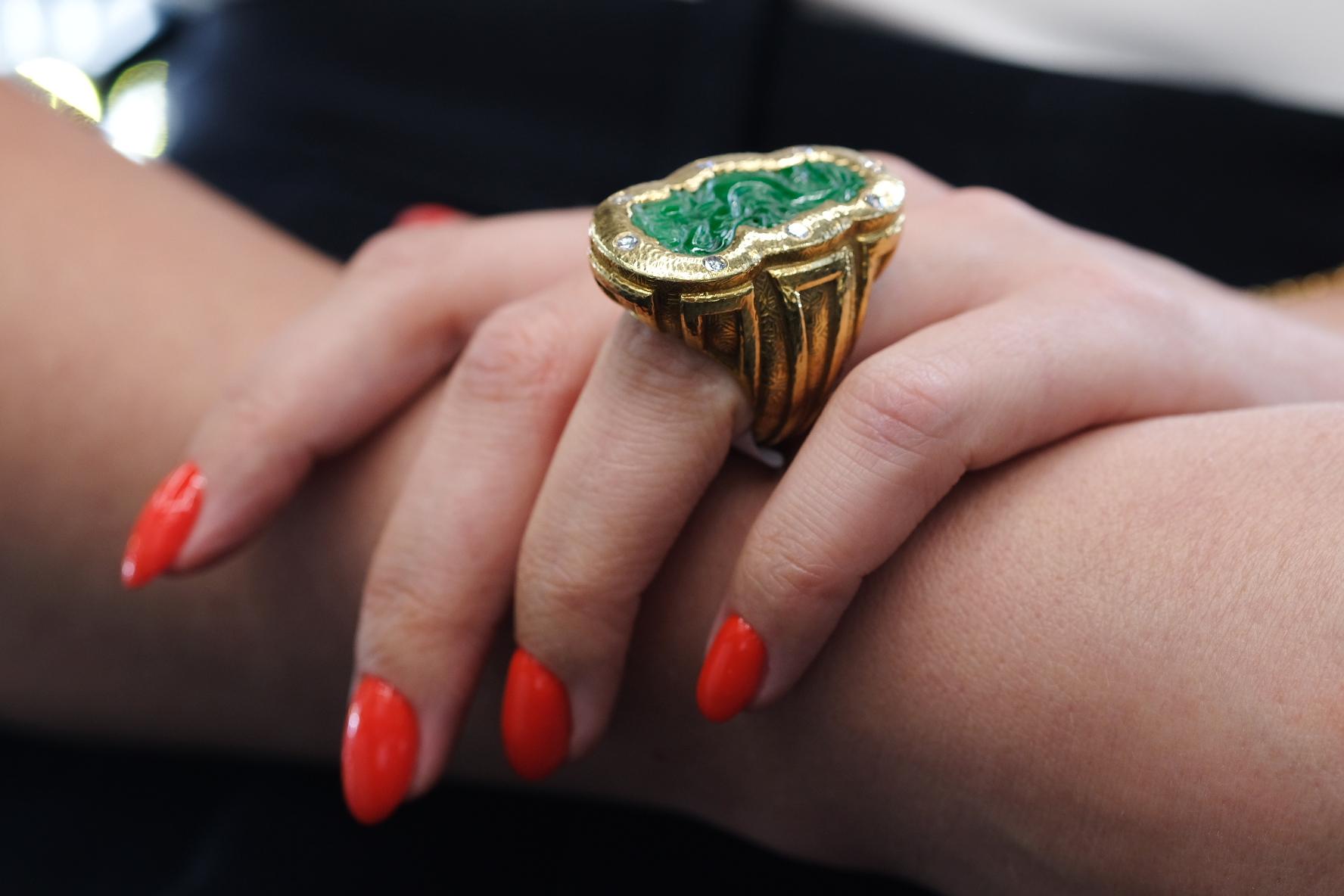 Women's David Webb 18K Yellow Gold 1970's Carved Jade Dragon Style Ring For Sale