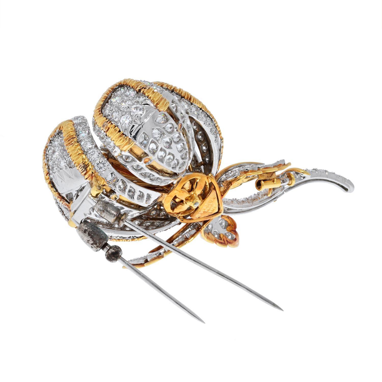 Taille ronde David Webb Broche fleur en platine et or jaune 18 carats avec diamants de 20,00 carats en vente