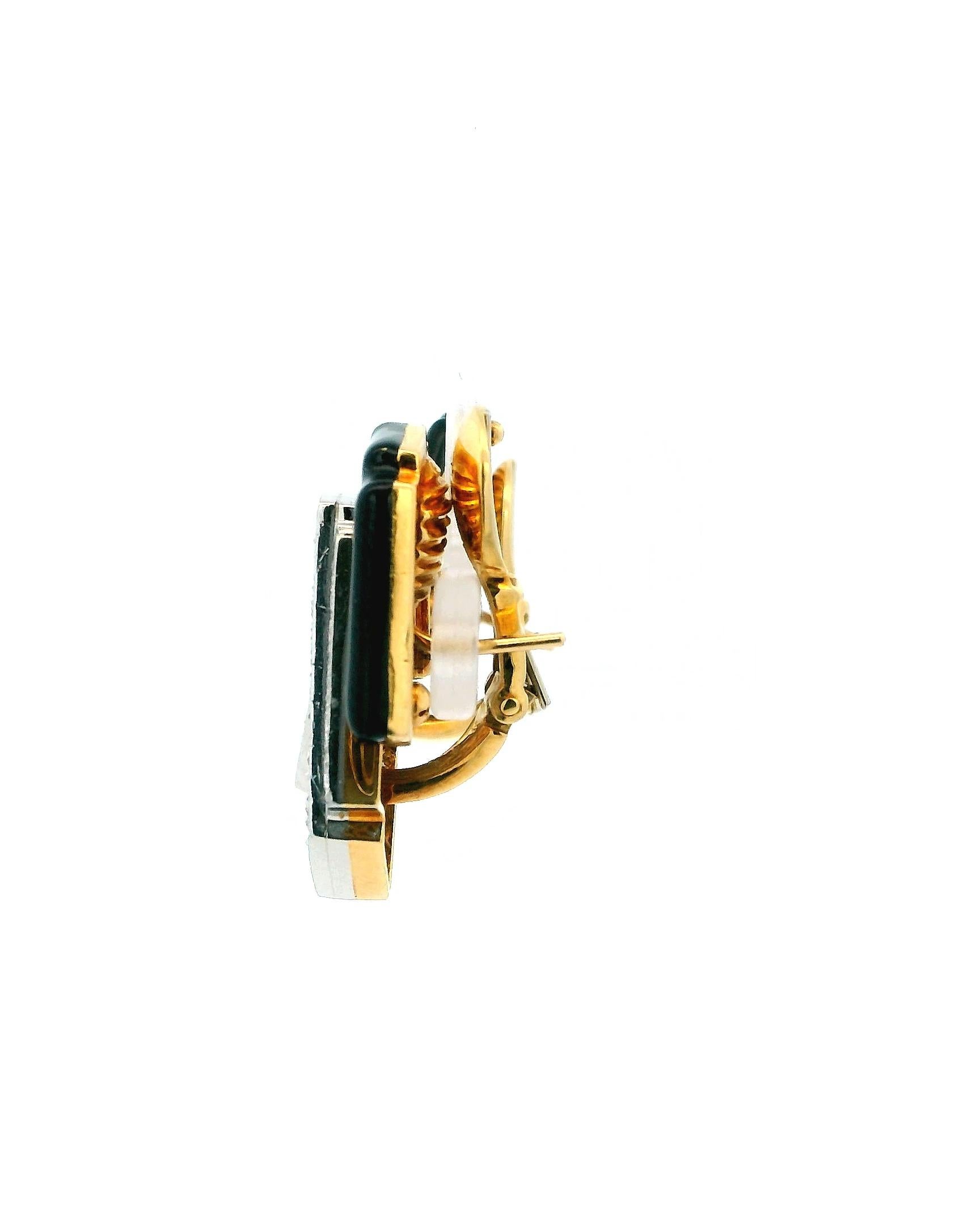 David Webb Orecchini a clip in platino e oro giallo 18 carati con smalto nero e diamanti in vendita 2