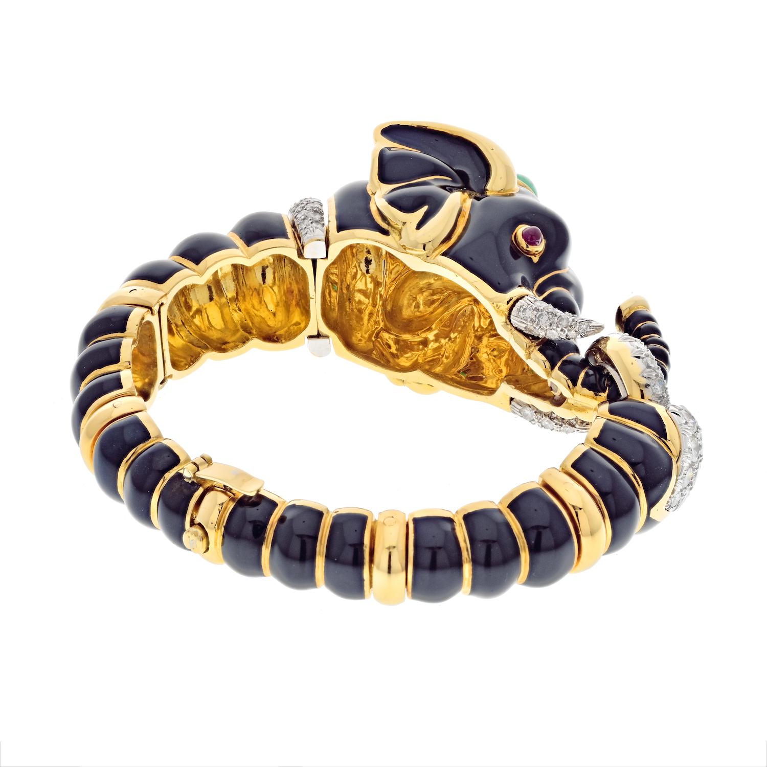 David Webb Platinum & 18k Yellow Gold Black Enamel Elephant Bracelet Excellent état - En vente à New York, NY