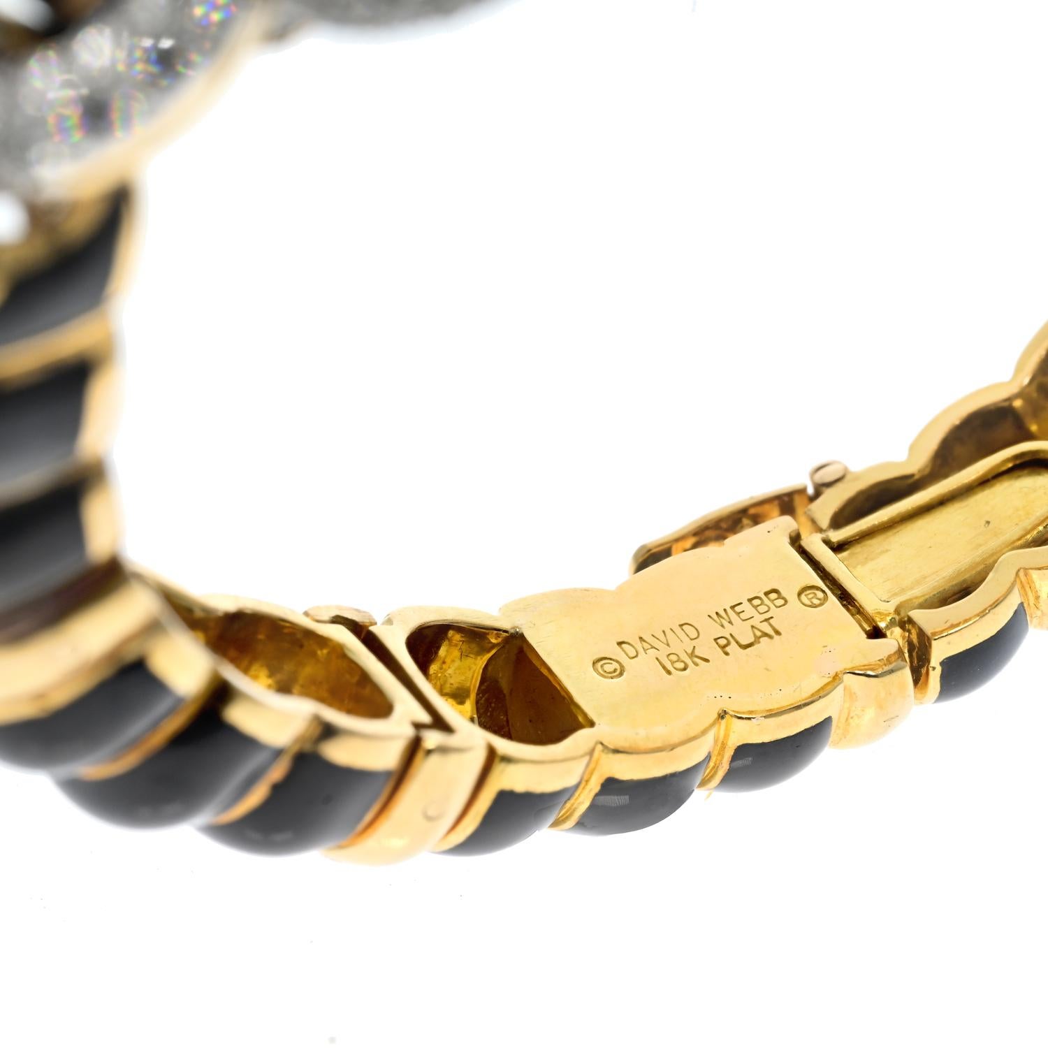 David Webb Platinum & 18k Yellow Gold Black Enamel Elephant Bracelet Pour femmes en vente